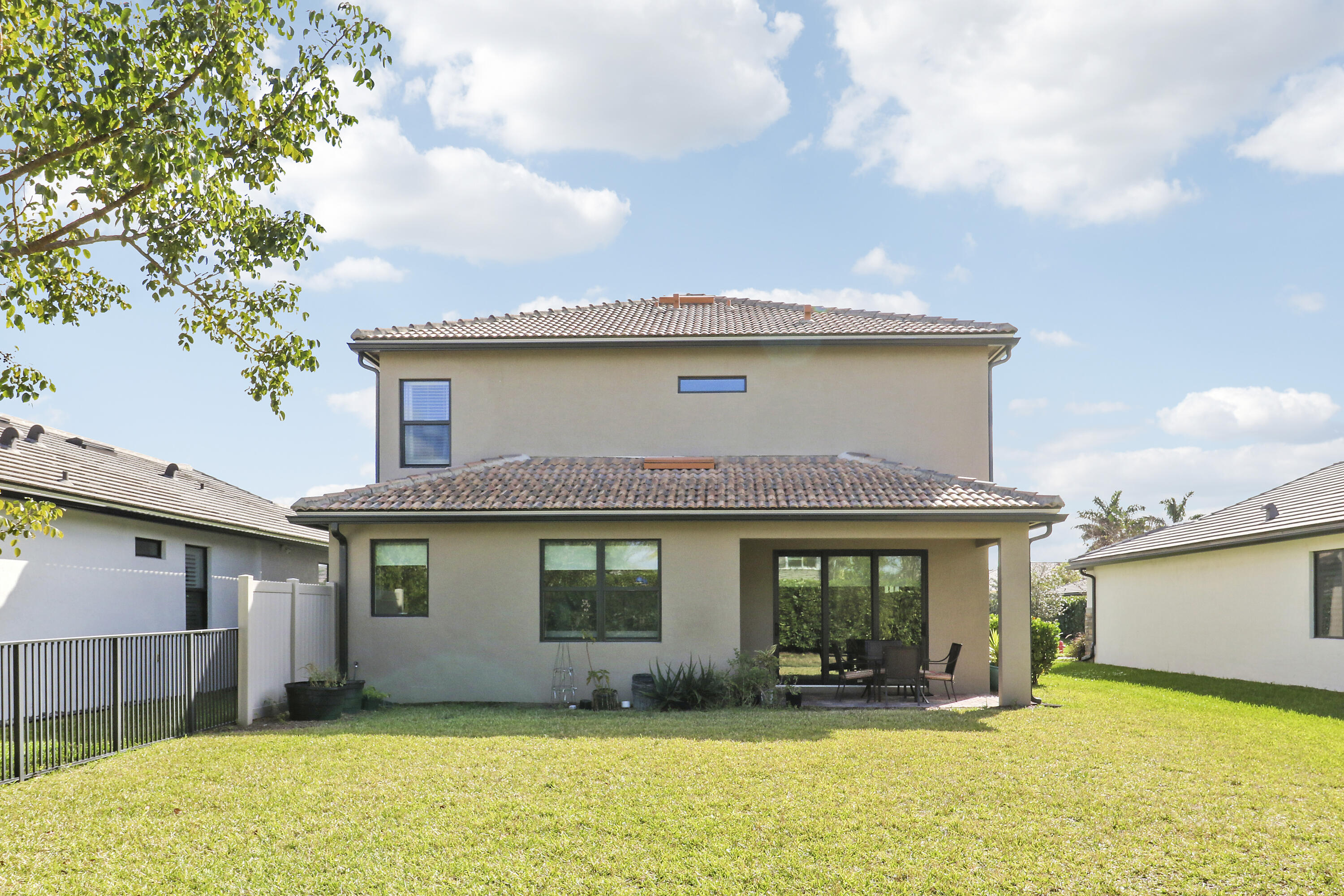 FIELDS AT GULFSTREAM POLO PUD PLAT SIX REPLAT - Residential