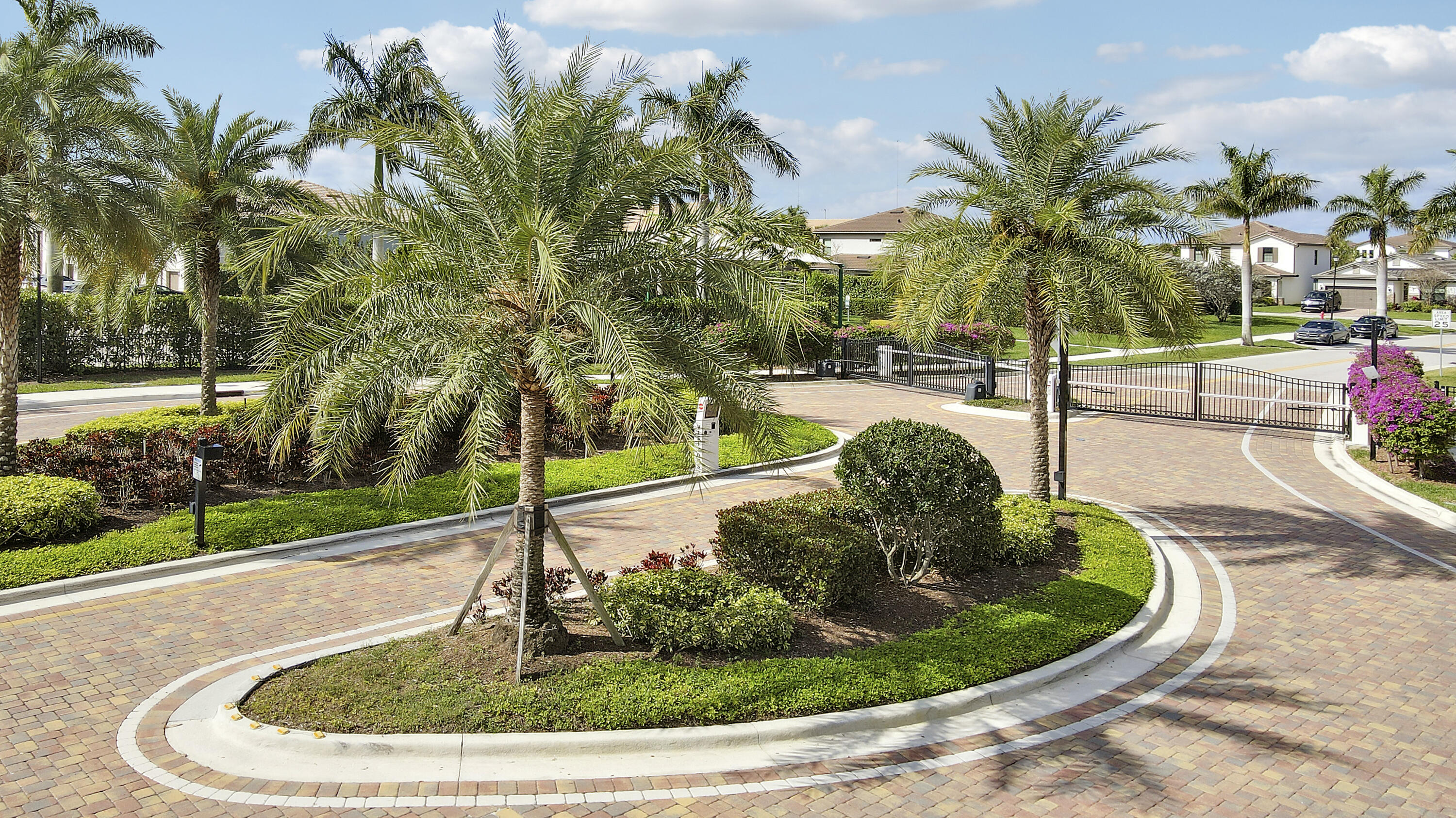 FIELDS AT GULFSTREAM POLO PUD PLAT SIX REPLAT - Residential