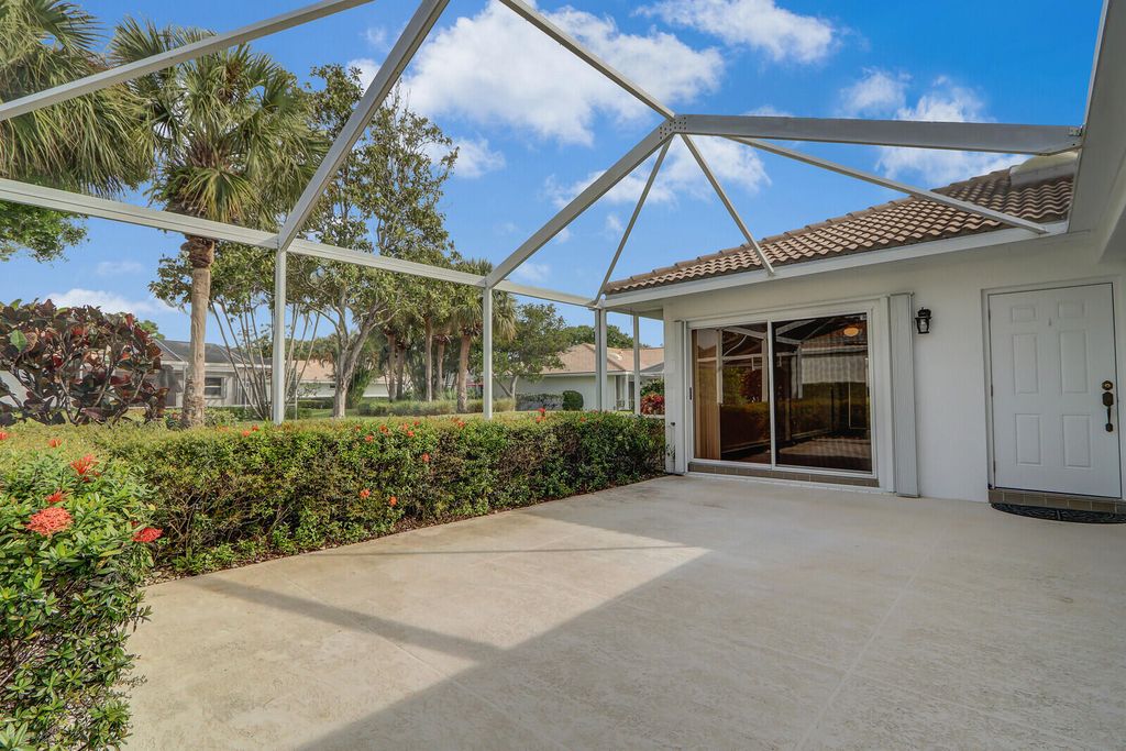 Photo of 6201 Geminata Oak Court, Palm Beach Gardens, FL 33410 (MLS # R10975114)