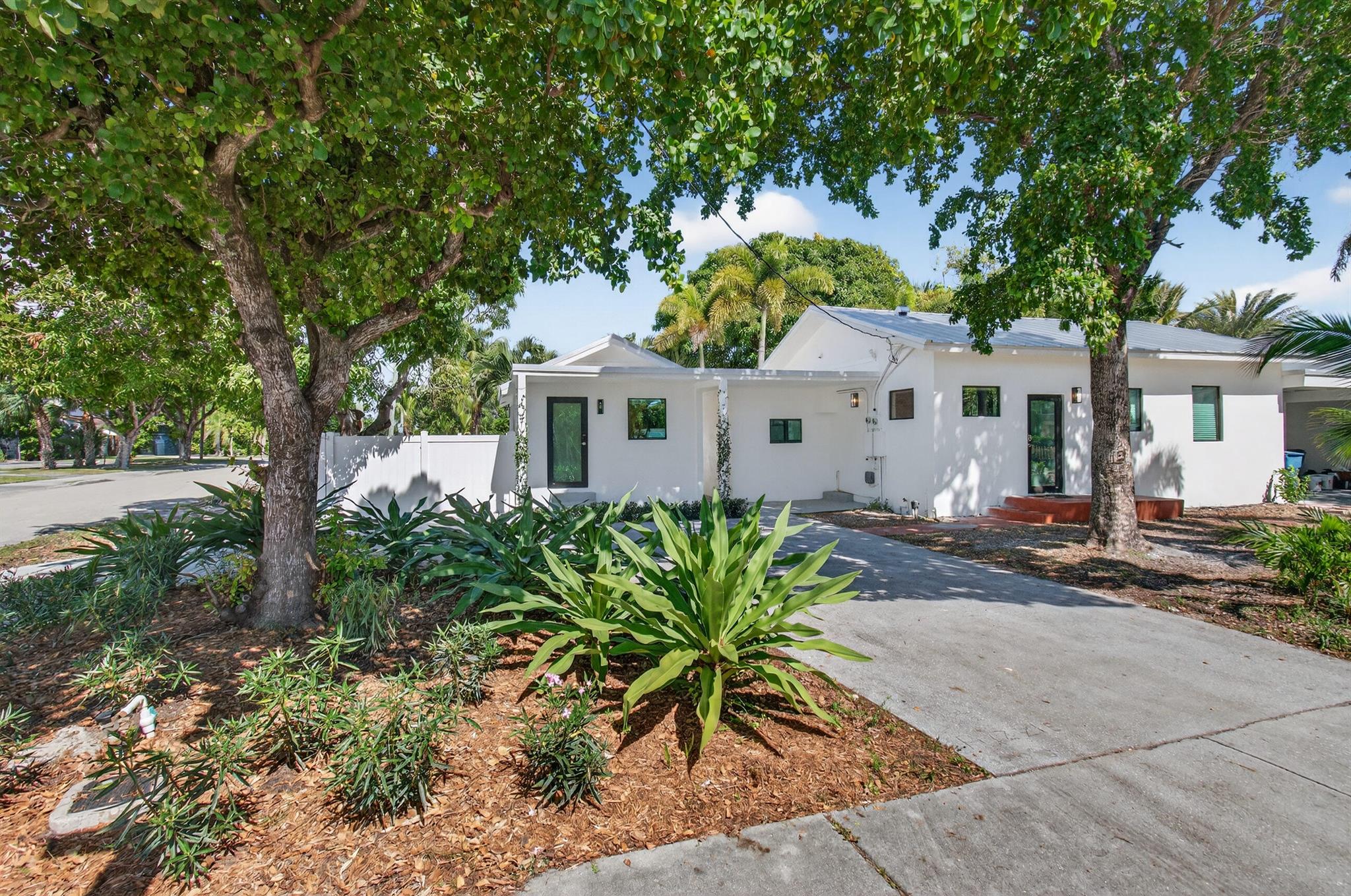 DELRAY TOWN OF - Residential Lease