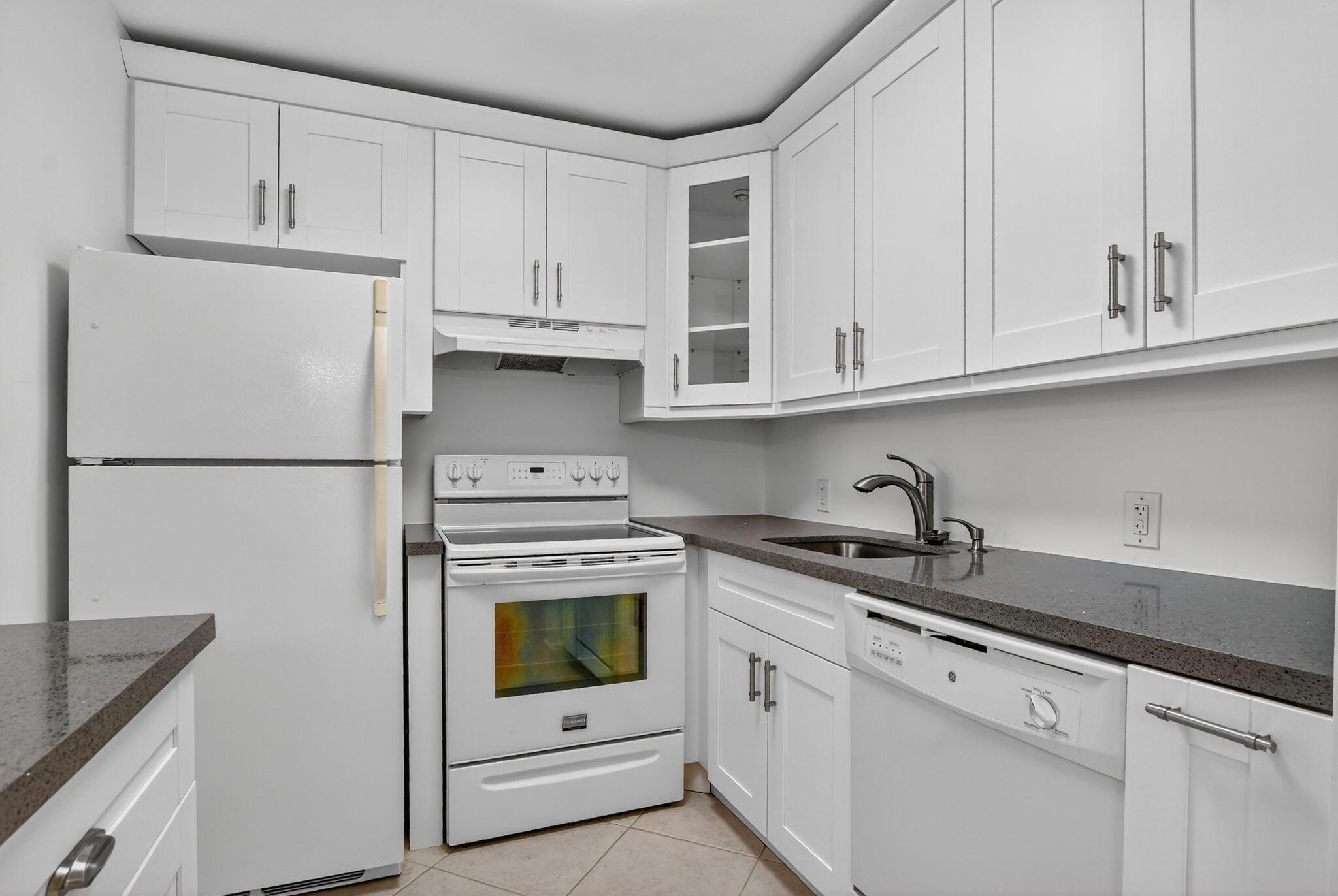 FANSHAW AT CENTURY VILLAG - Residential Lease