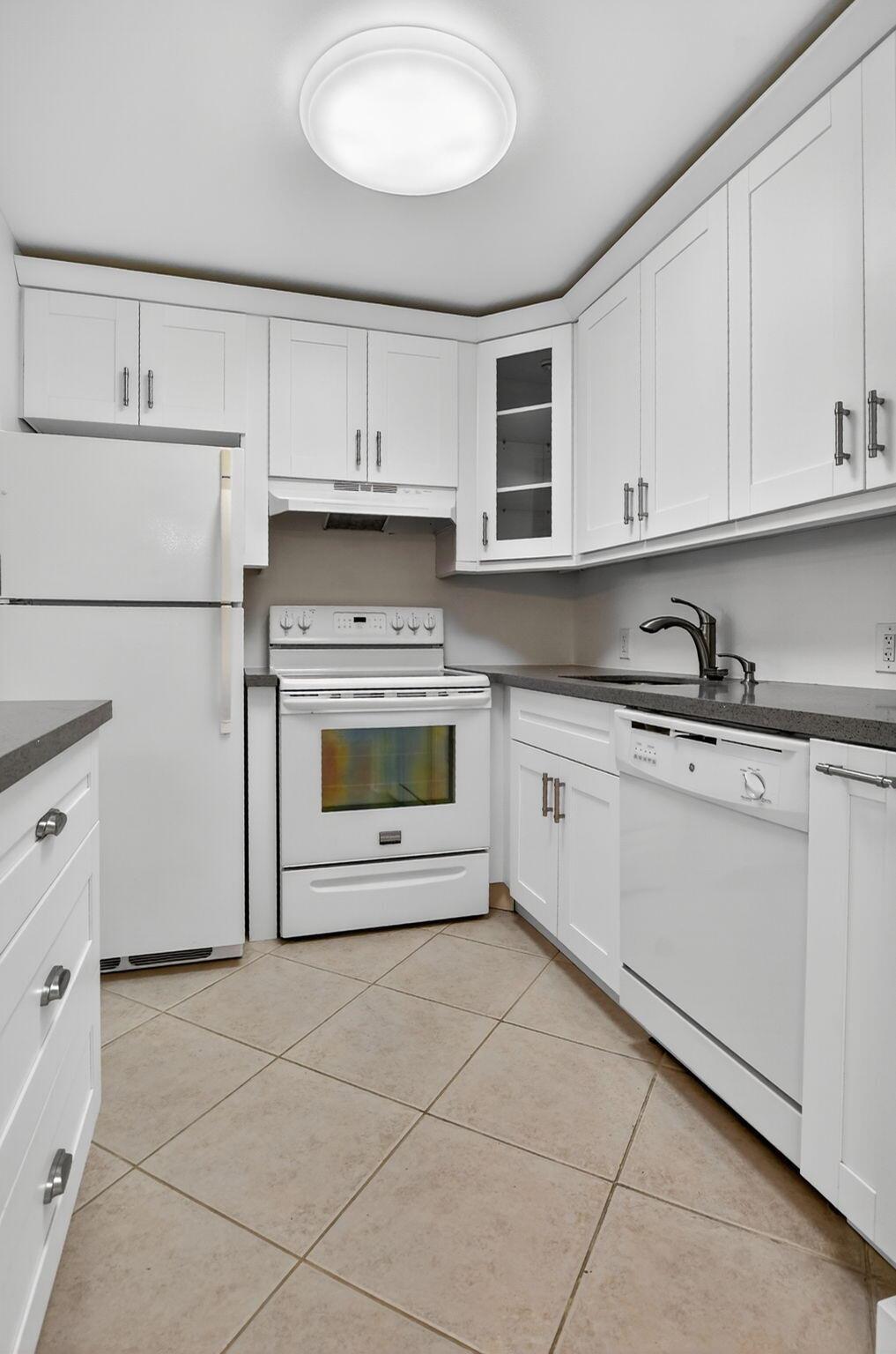 FANSHAW AT CENTURY VILLAG - Residential Lease