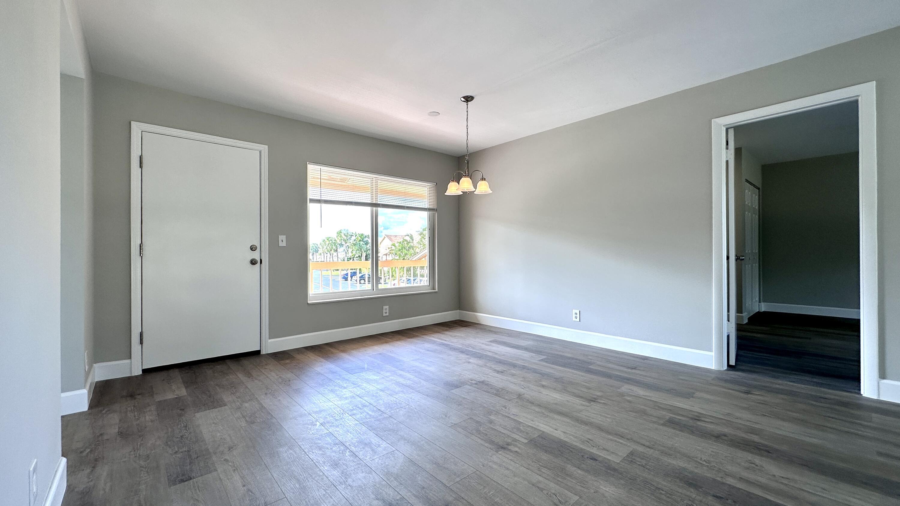 PALM GREENS AT VILLA DEL RAY CONDO II - Residential