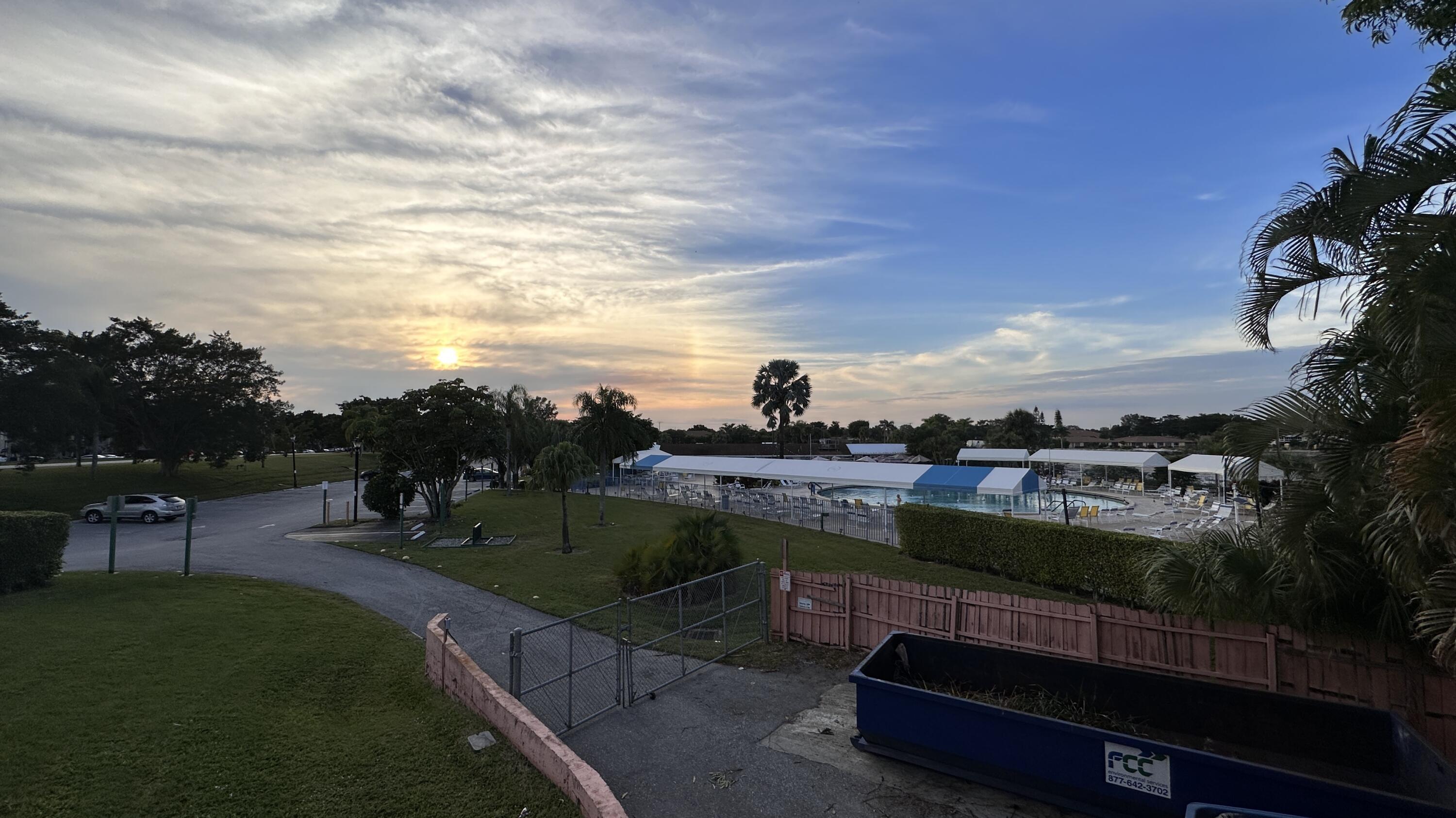 PALM GREENS AT VILLA DEL RAY CONDO II - Residential