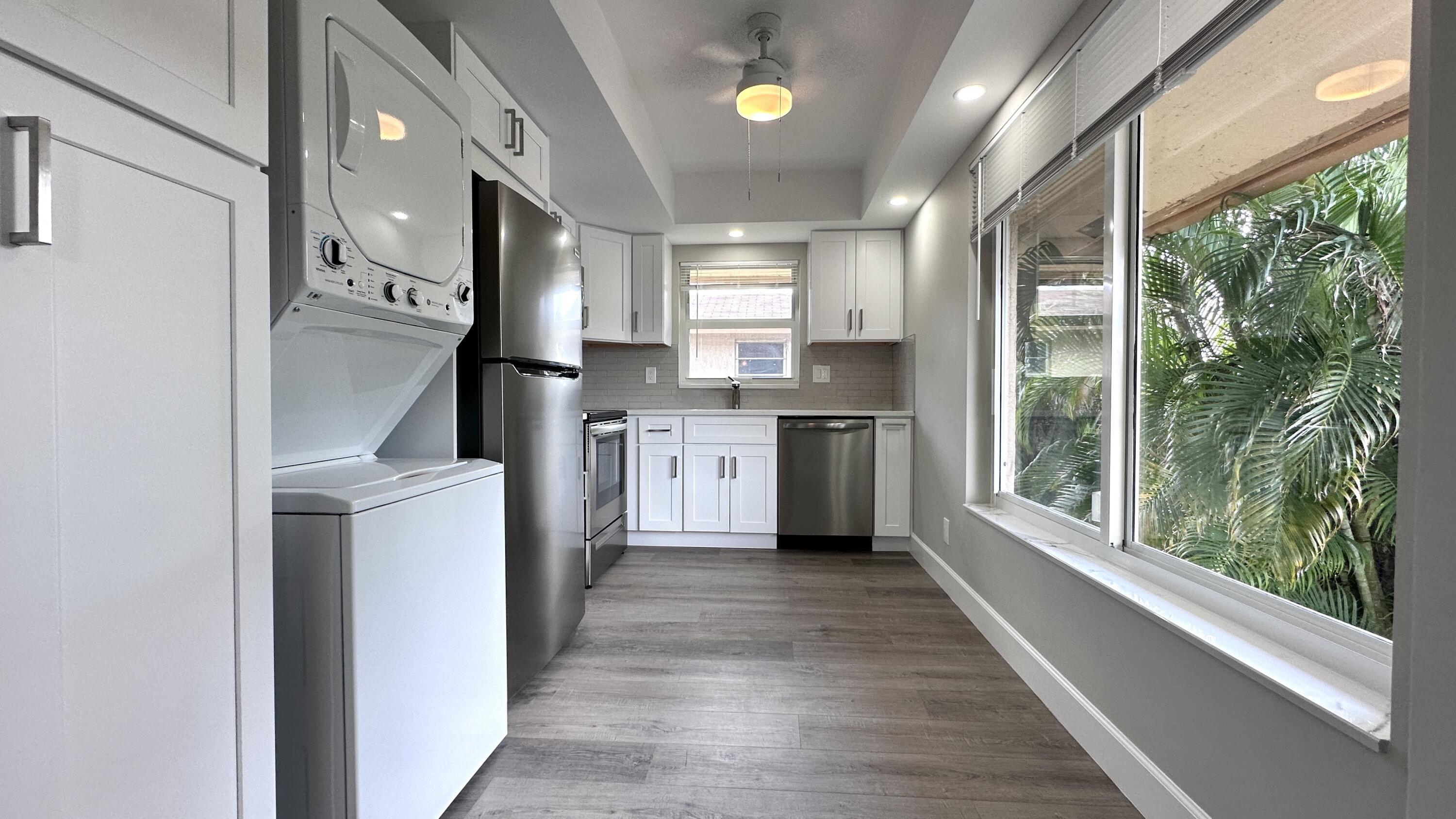 PALM GREENS AT VILLA DEL RAY CONDO II - Residential