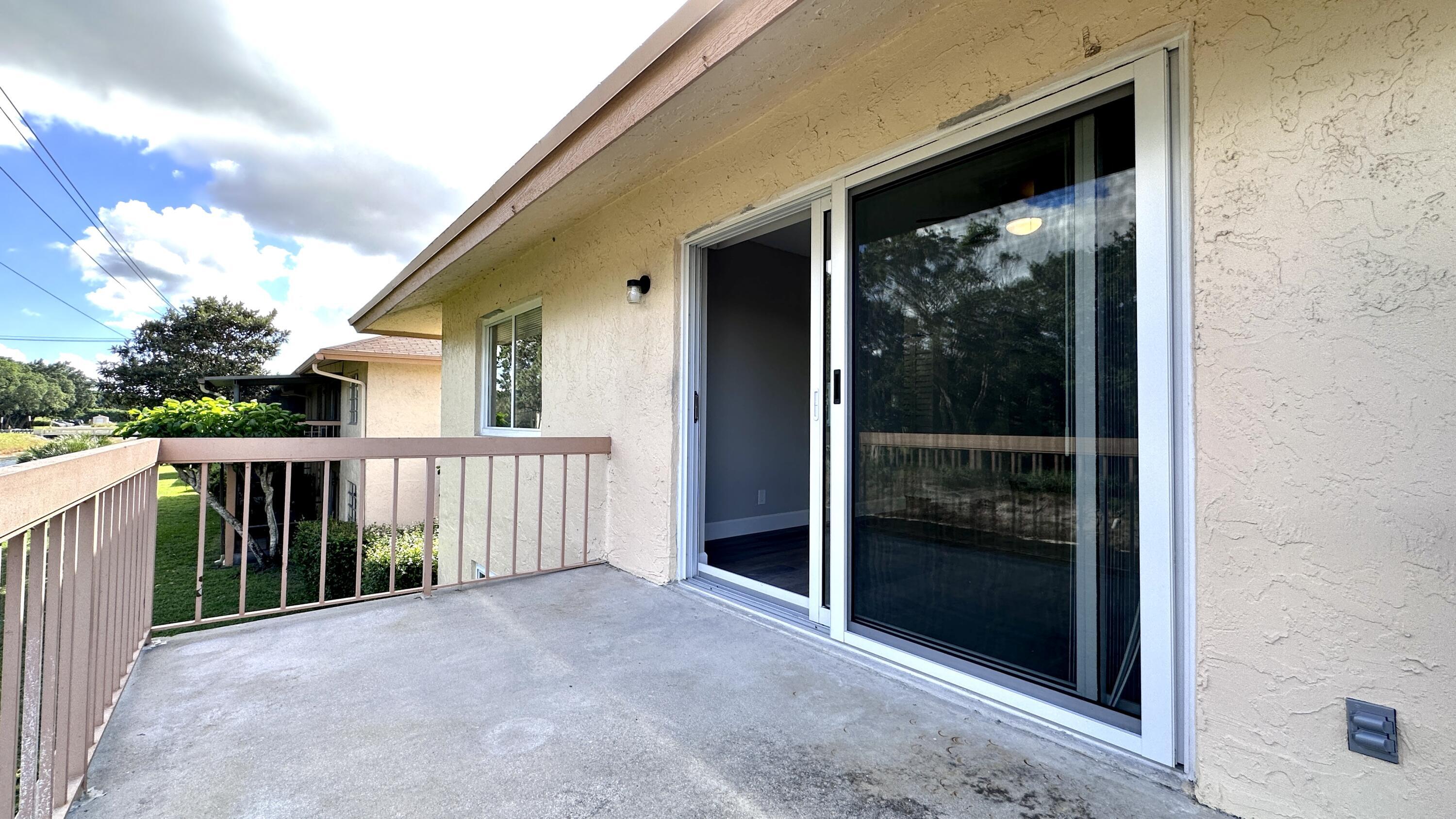 PALM GREENS AT VILLA DEL RAY CONDO II - Residential