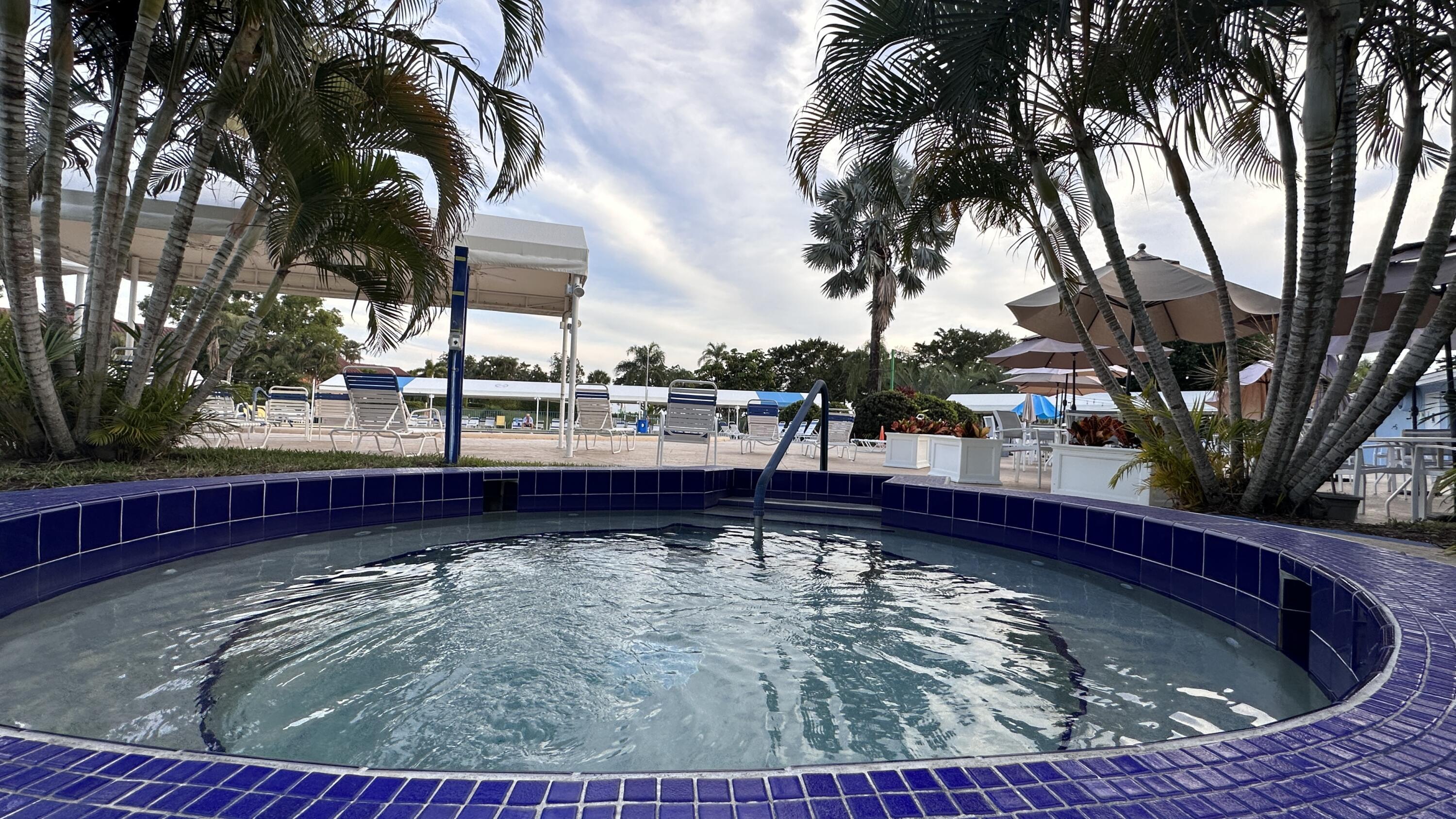 PALM GREENS AT VILLA DEL RAY CONDO II - Residential