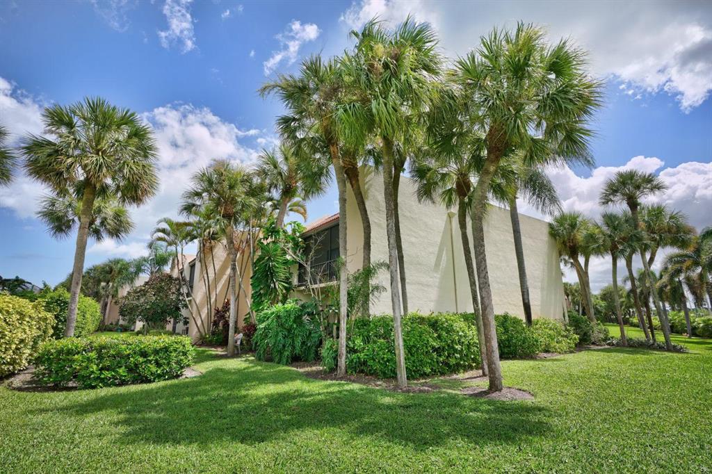 JUPITER OCEAN & RACQUET CLUB TENNIS VILLA - Residential