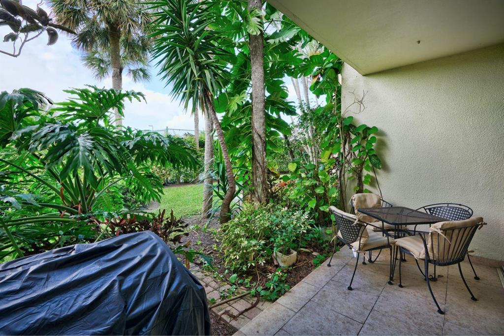 JUPITER OCEAN & RACQUET CLUB TENNIS VILLA - Residential