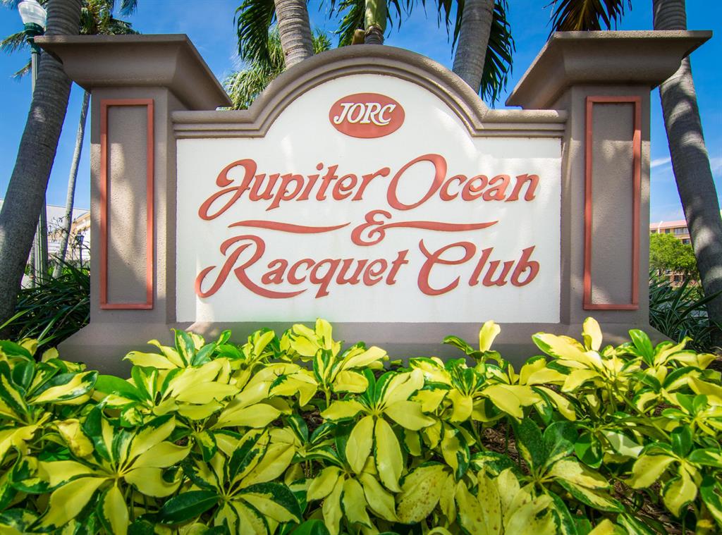 JUPITER OCEAN & RACQUET CLUB TENNIS VILLA - Residential