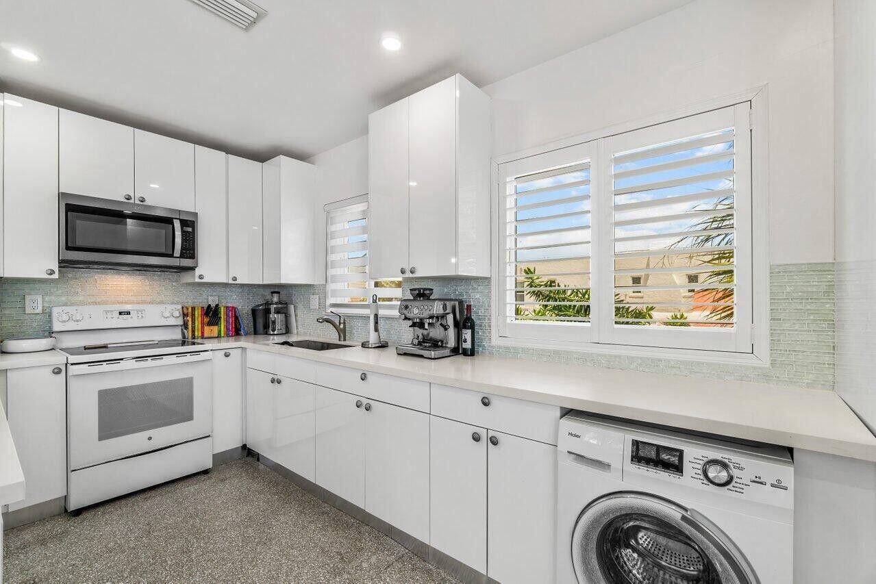 BEEKMAN COND DECL IN - Residential