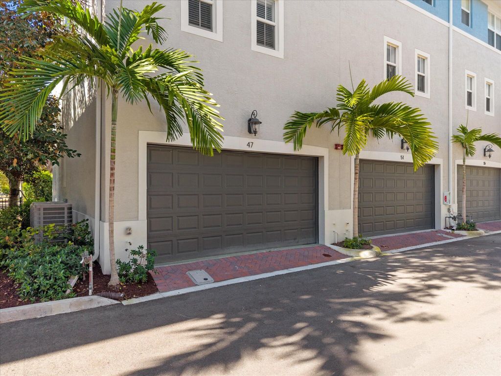 Photo of 47 NW 4th Avenue, Delray Beach, FL 33444 (MLS # R11152318)