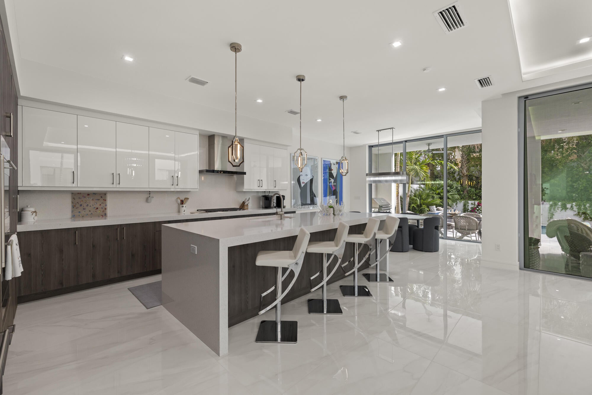 402 Ocean One Lane