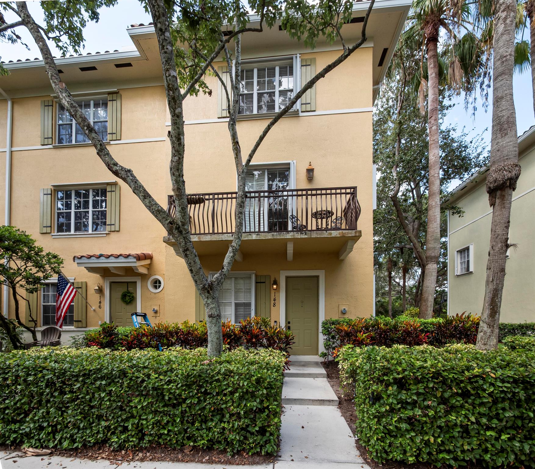 Beautiful end-unit townhome in Osceola Woods at Abacoa featuring 3 bedrooms, 2 full and 2 half baths, ~1,998 sq ft, and a 2-car garage. Highlights include cherry hardwood floors, crown molding, plantation shutters, granite kitchen with stainless appliances, breakfast nook, and spacious master suite with dual sinks, Jacuzzi tub, and walk-in closet. First-floor den/office is perfect for remote work. Enjoy a heated community pool, clubhouse, parks, and trails, all within walking distance to Downtown Abacoa, Roger Dean Stadium, shops, dining, and top-rated Jupiter schools. Minutes to beaches, golf, I-95, and Scripps/FAU. Live the vibrant Jupiter lifestyle in this move-in-ready home.