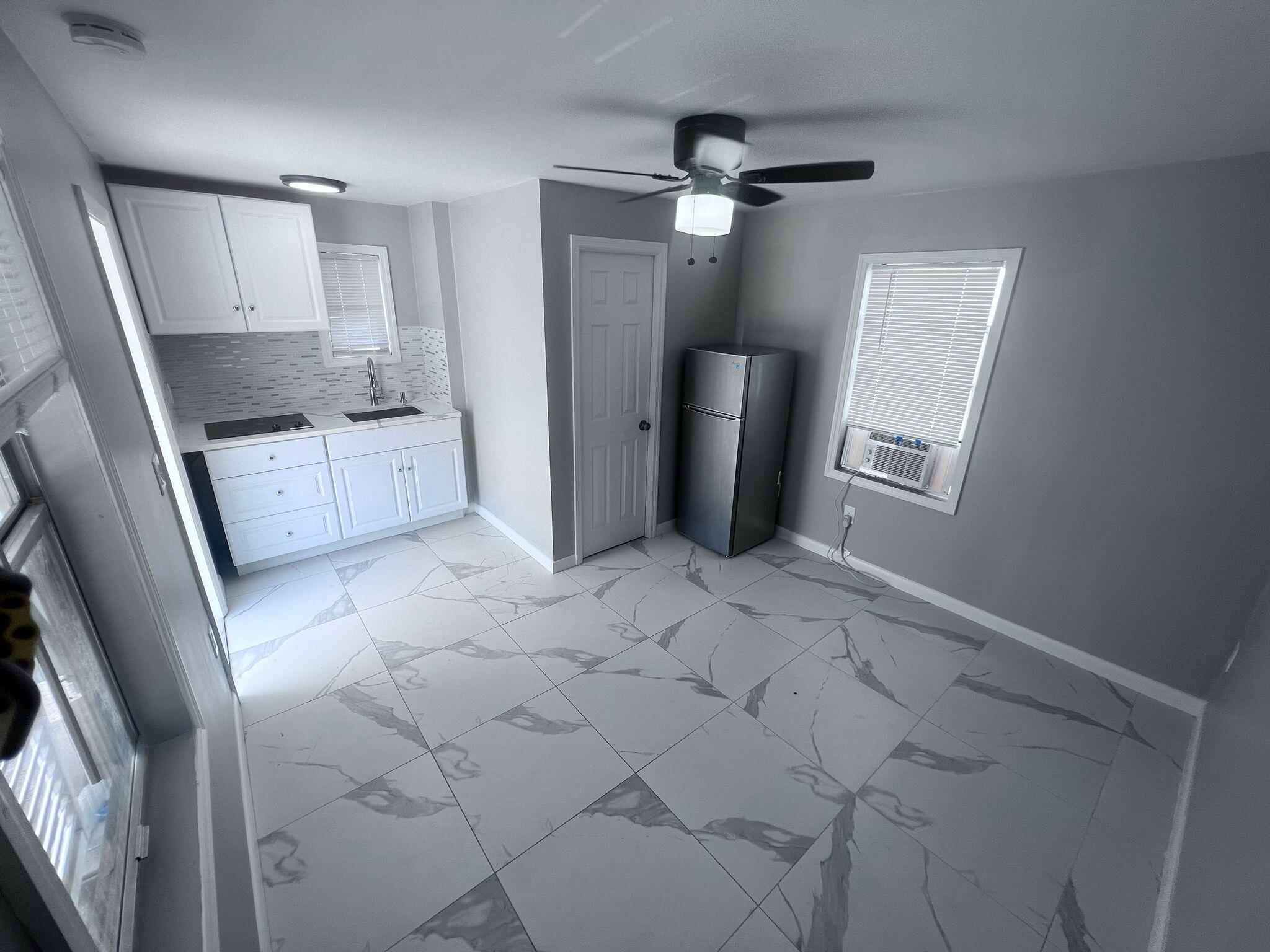Beautiful Totally Renovated Cozy Studio, Includes Water, Gas and Electric. Studio cottage ready for move in in great great Location, close to the beach and i95, Hurry Wont Last, many improvements will come to the place!
