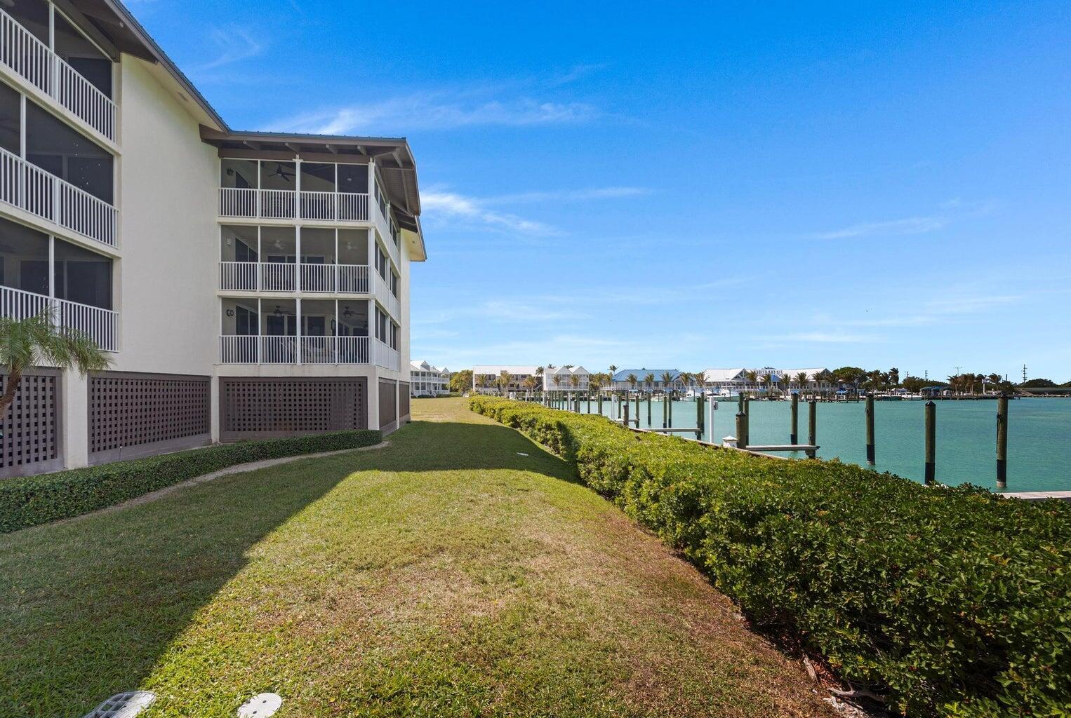 MARINA VILLAS AT HAWKS CAY - Residential