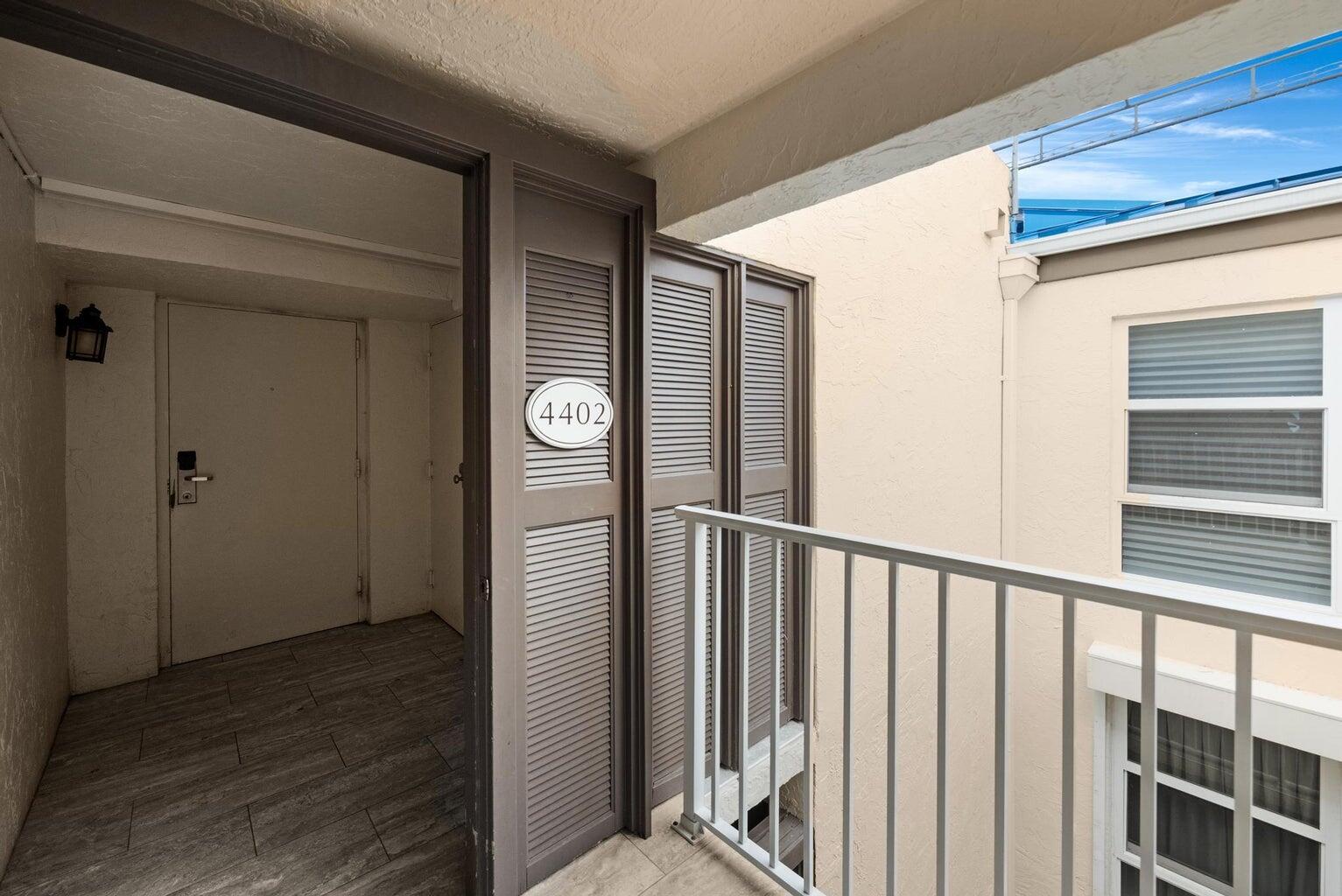 MARINA VILLAS AT HAWKS CAY - Residential