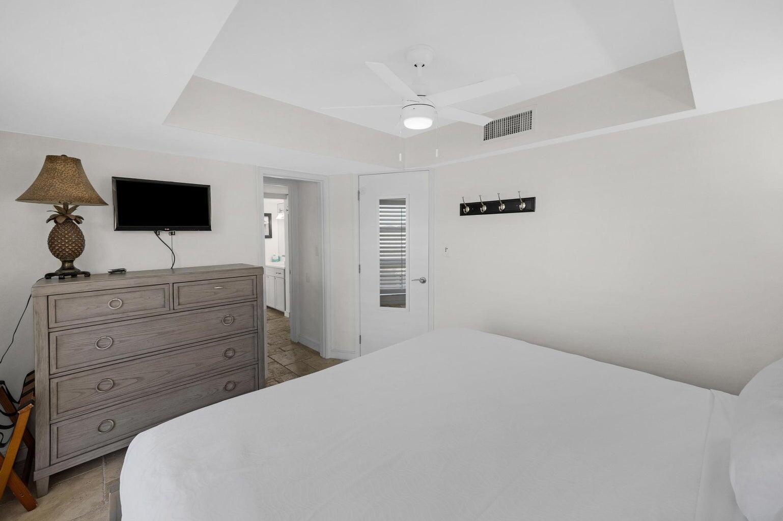 MARINA VILLAS AT HAWKS CAY - Residential