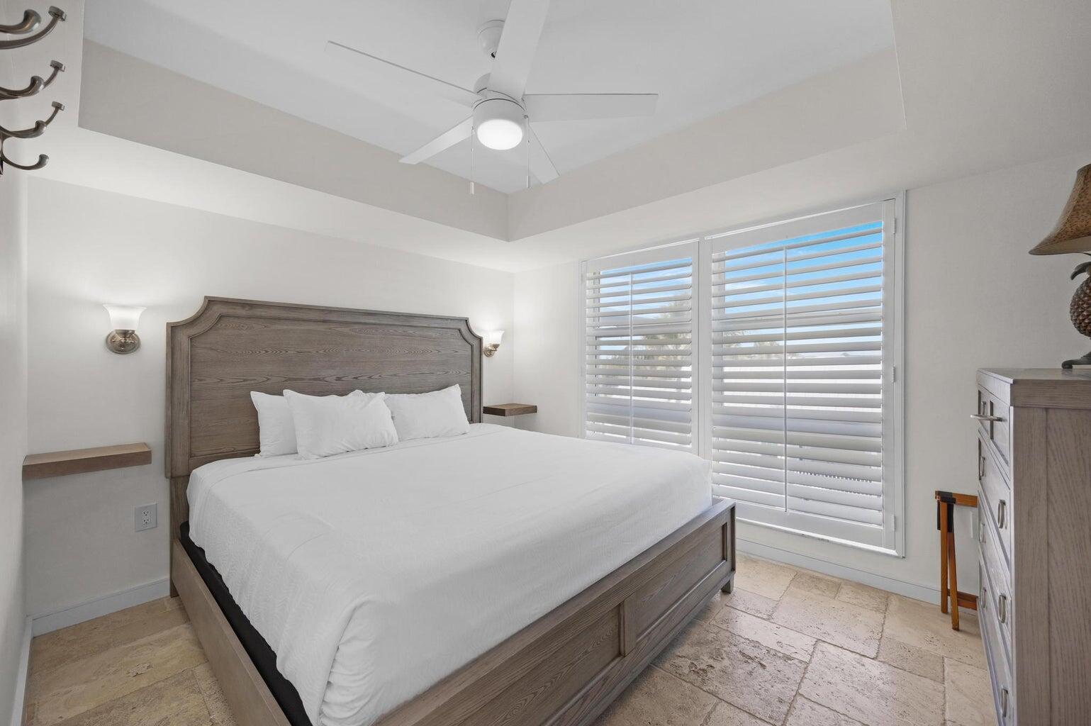 MARINA VILLAS AT HAWKS CAY - Residential