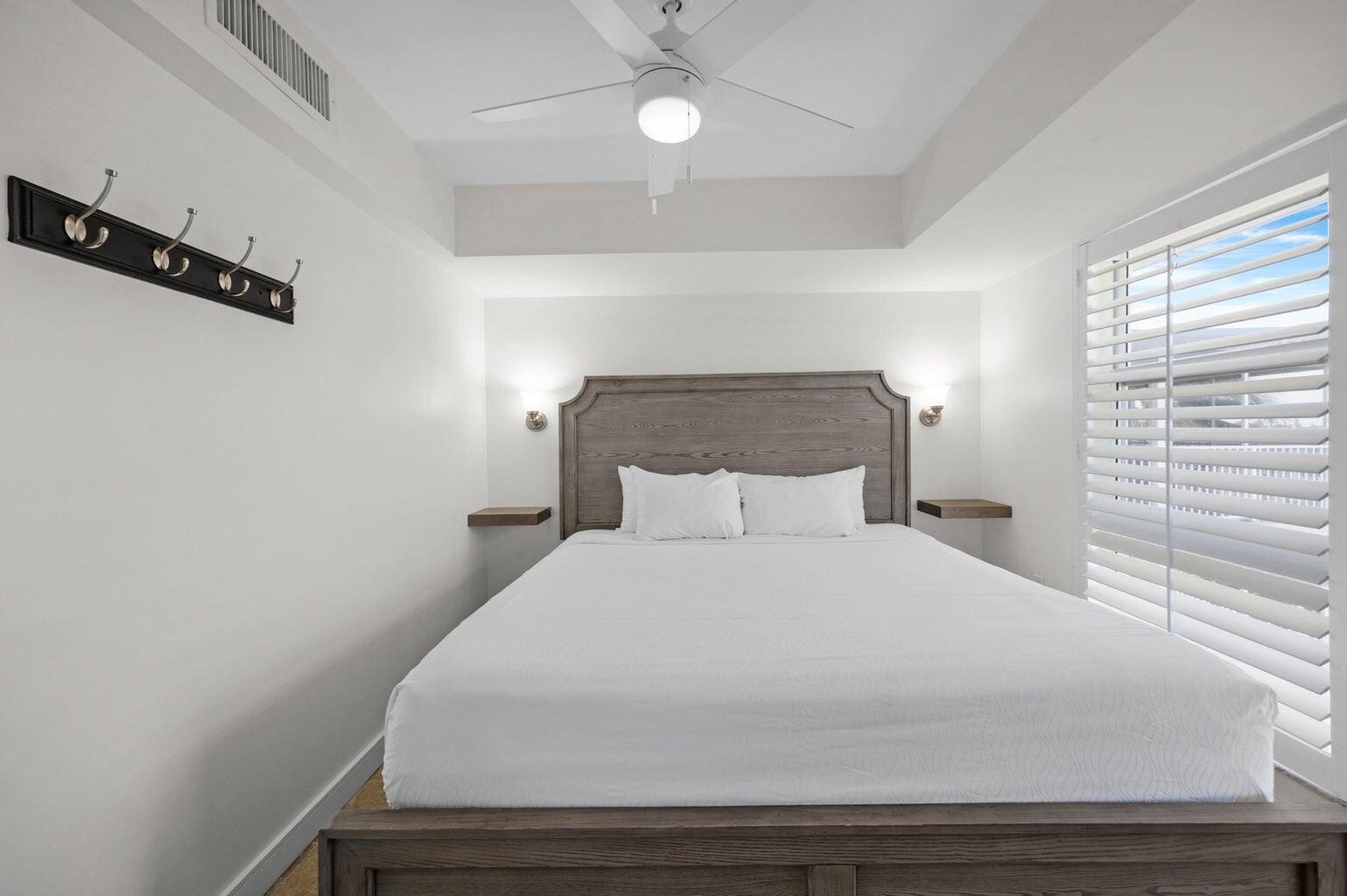 MARINA VILLAS AT HAWKS CAY - Residential