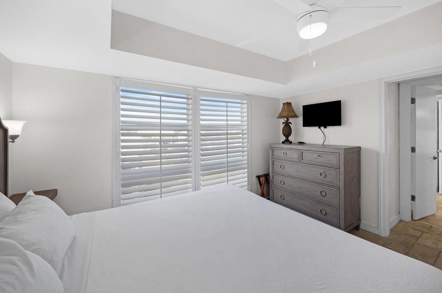 MARINA VILLAS AT HAWKS CAY - Residential