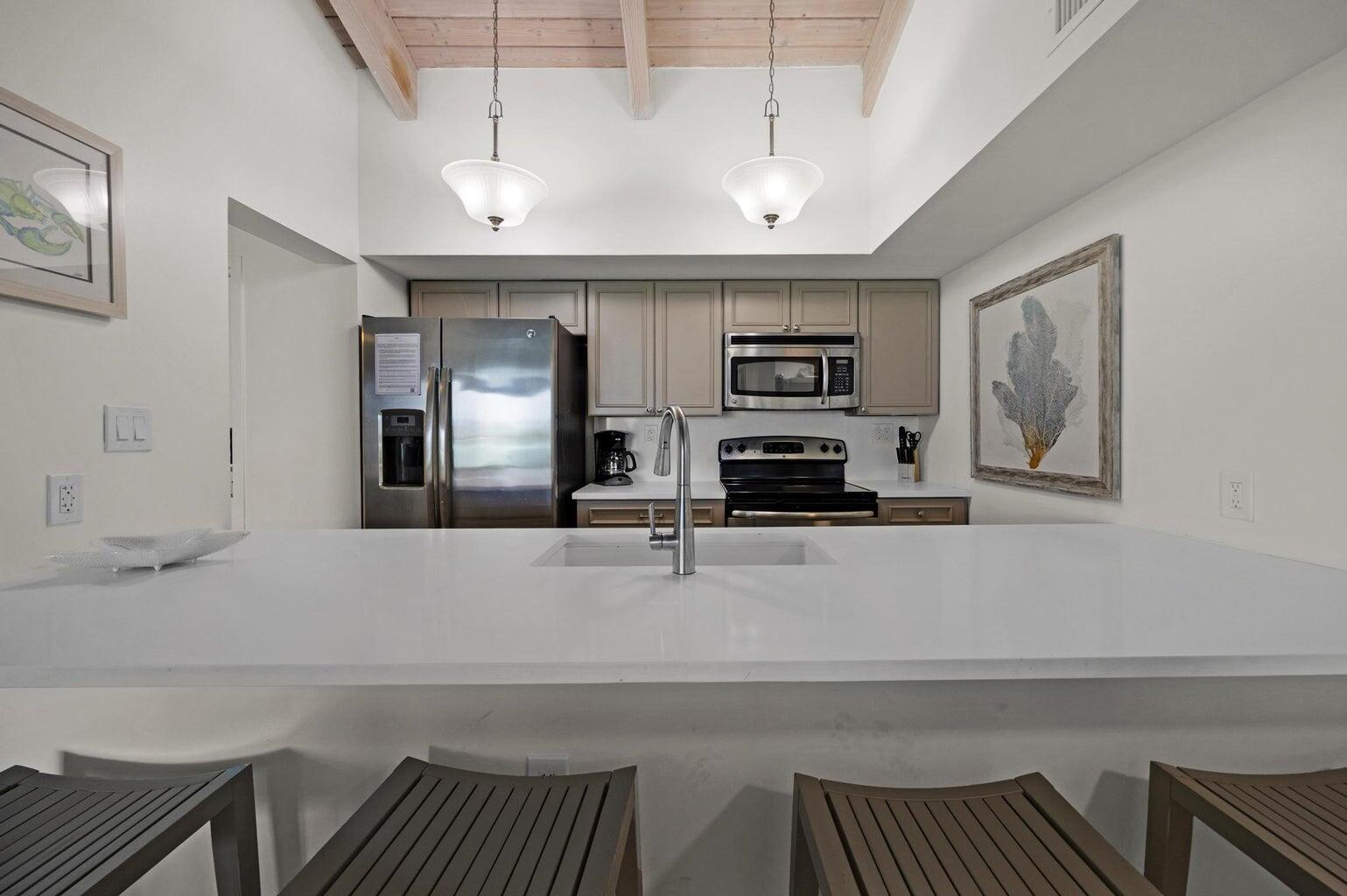 MARINA VILLAS AT HAWKS CAY - Residential