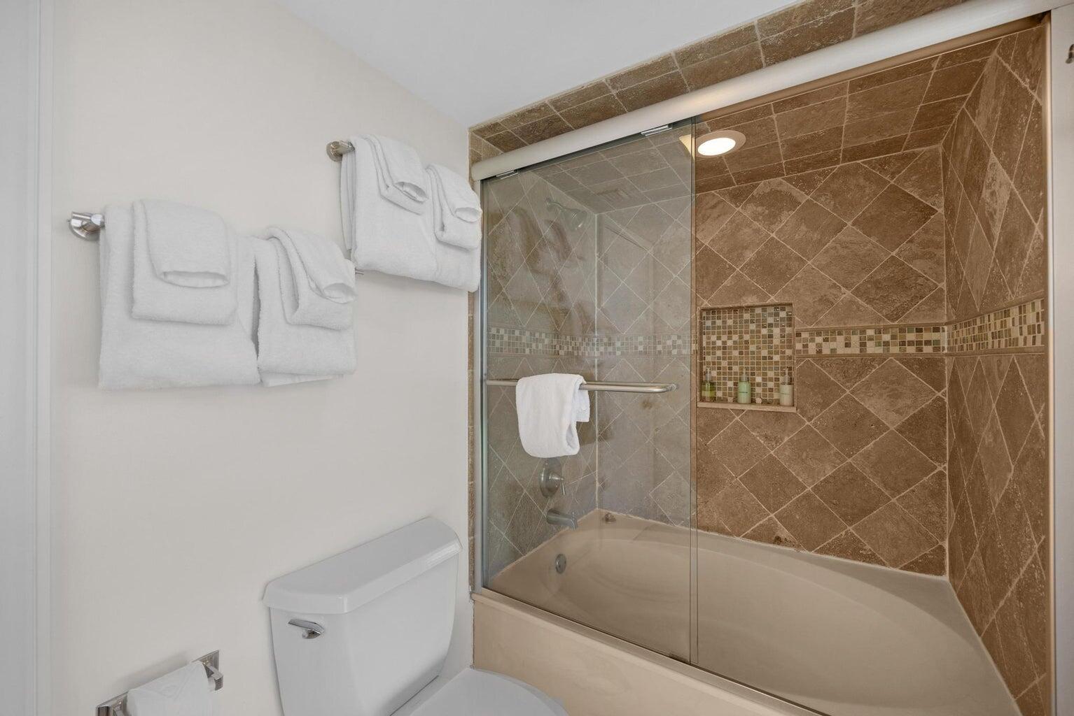 MARINA VILLAS AT HAWKS CAY - Residential