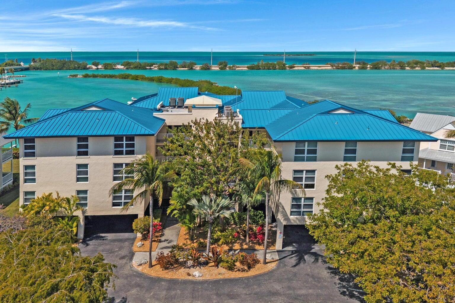 MARINA VILLAS AT HAWKS CAY - Residential
