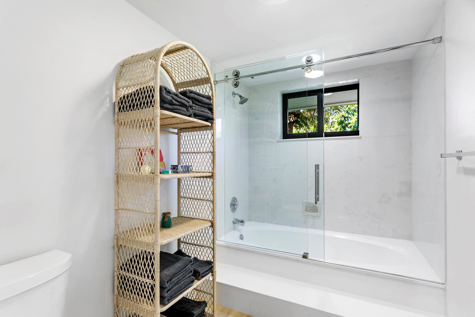 WATERBEND AT JONATHANS LA - Residential