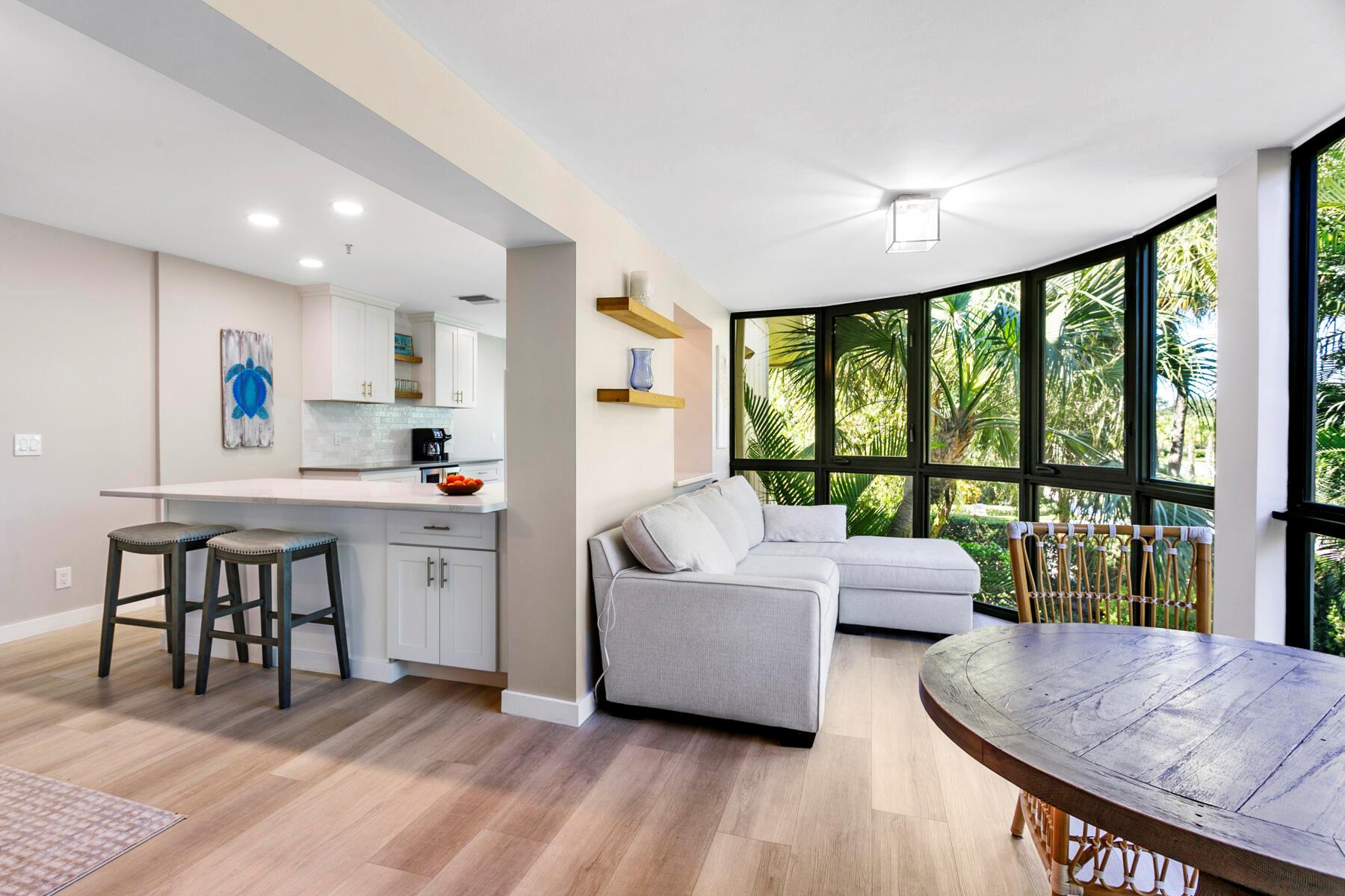 WATERBEND AT JONATHANS LA - Residential