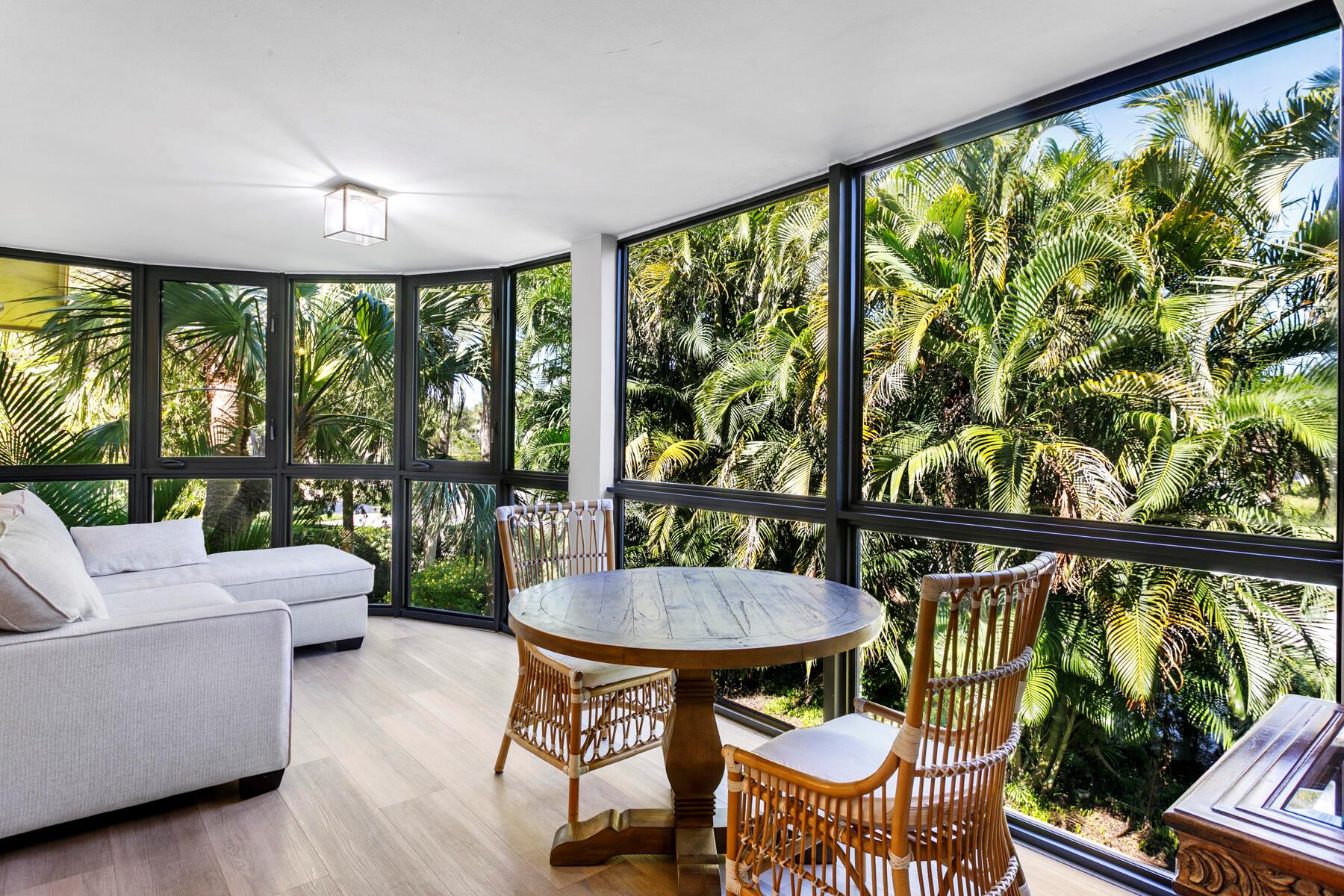 WATERBEND AT JONATHANS LA - Residential