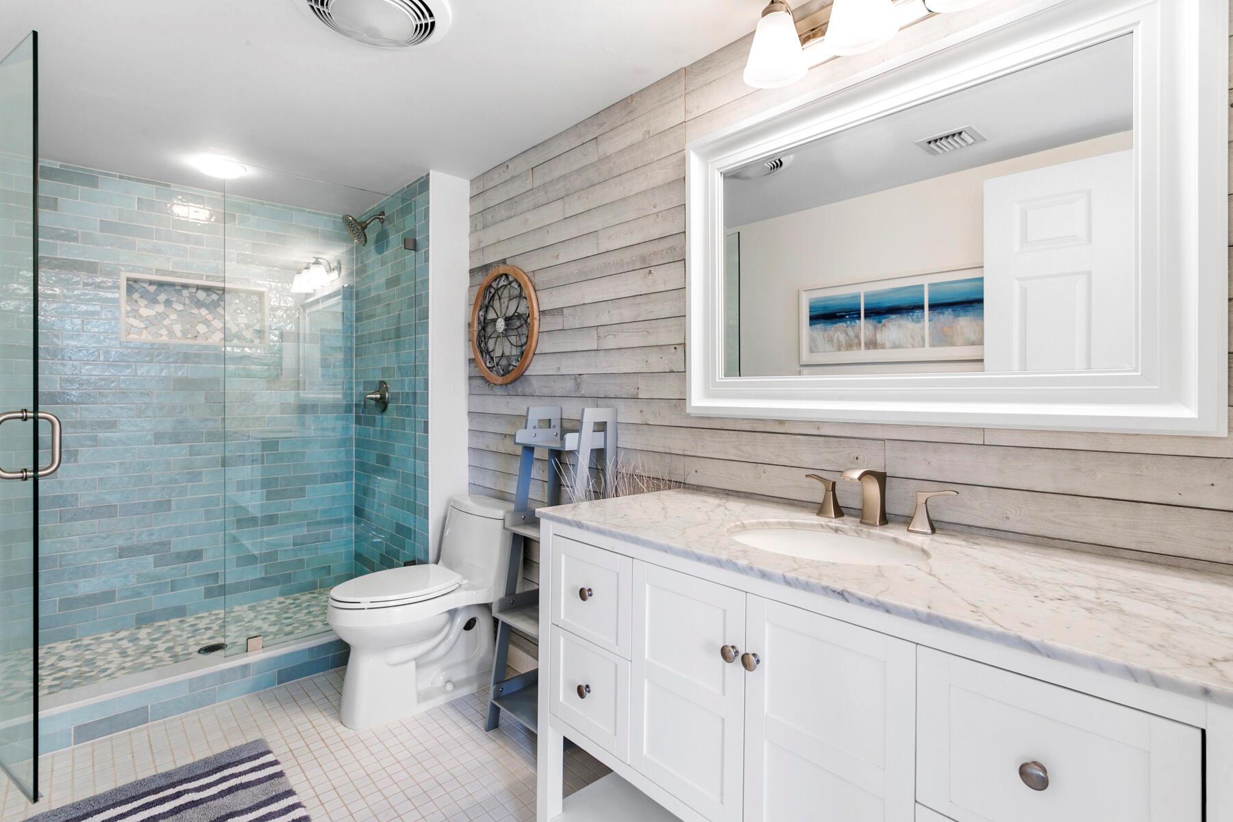 WATERBEND AT JONATHANS LA - Residential