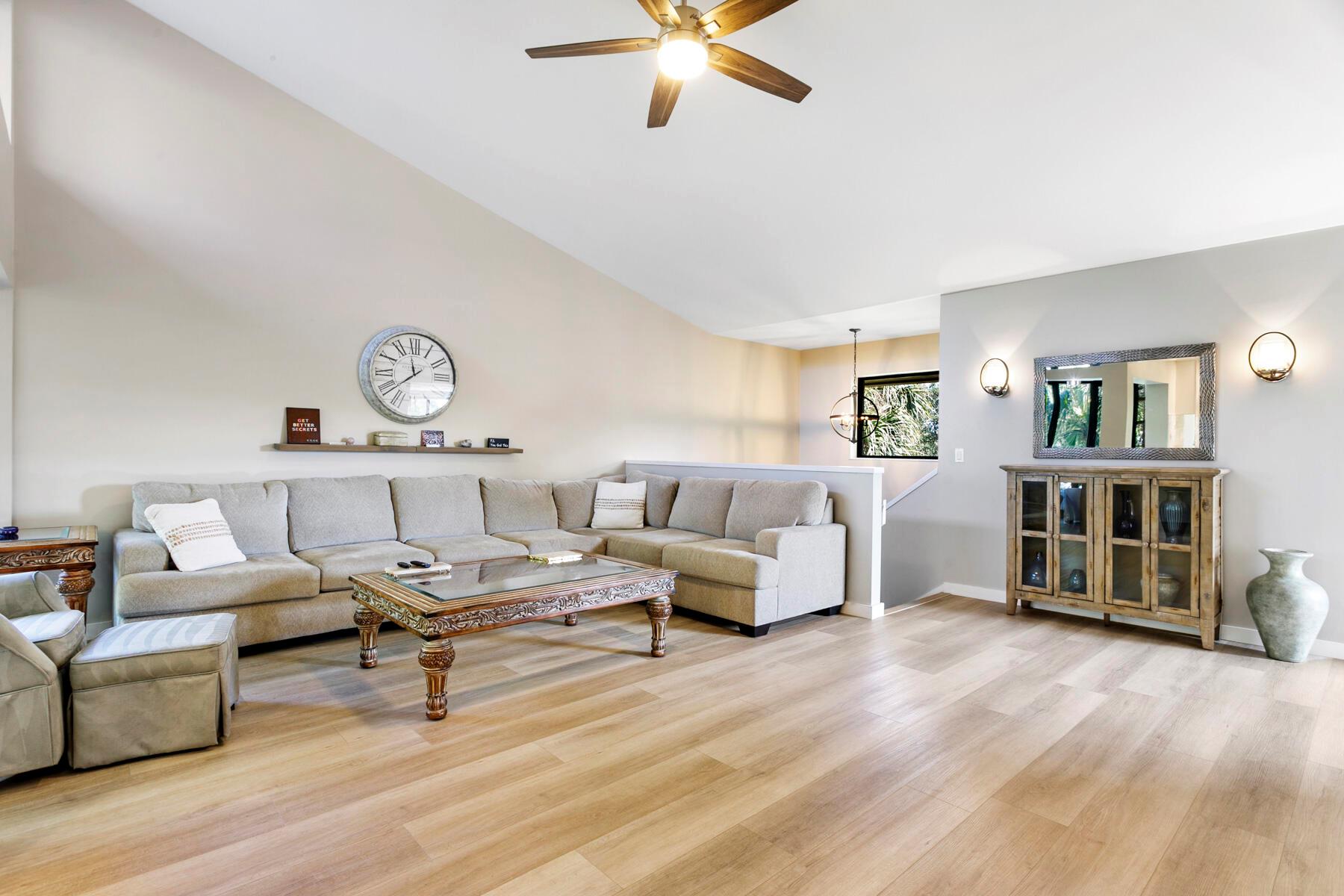 WATERBEND AT JONATHANS LA - Residential