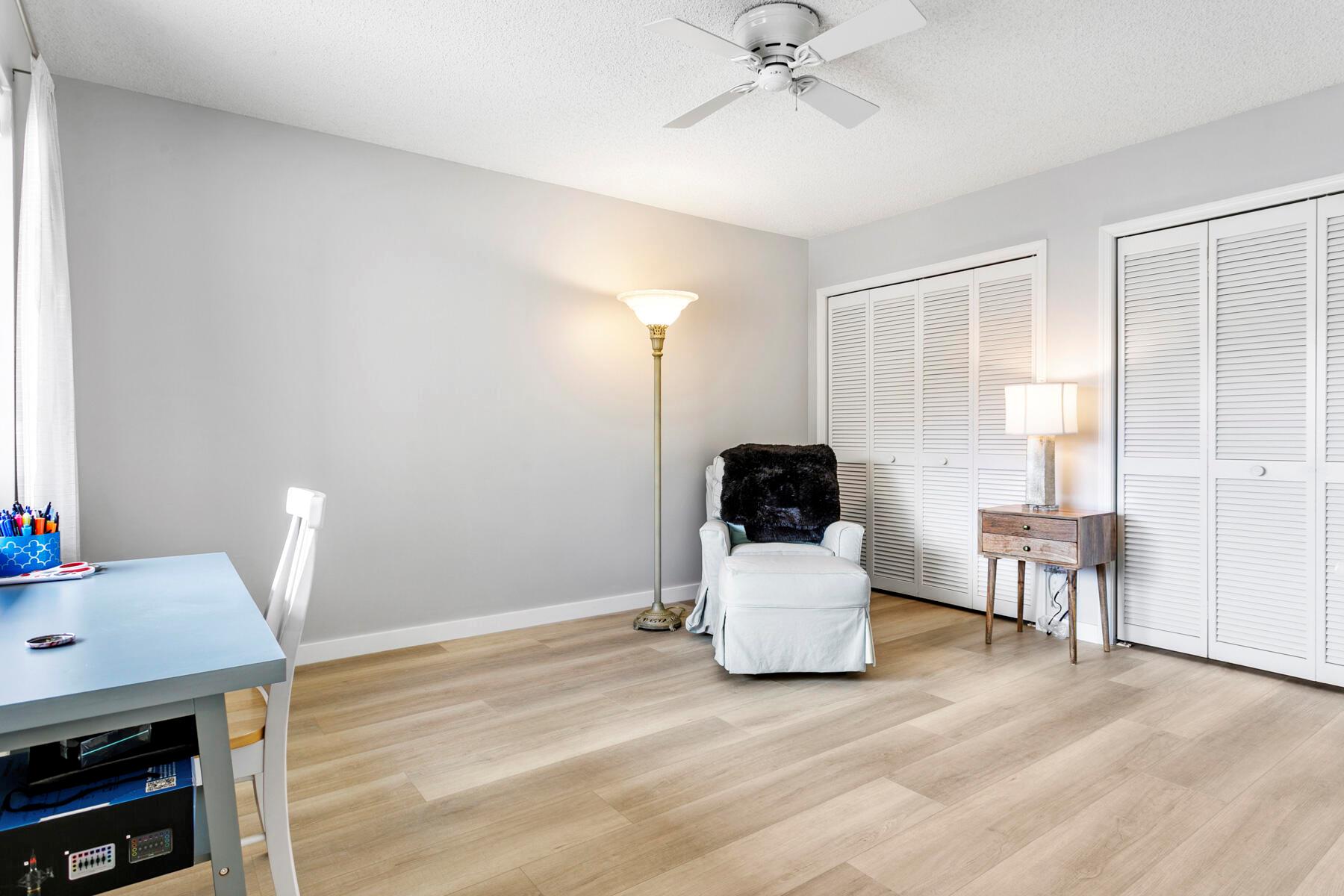 WATERBEND AT JONATHANS LA - Residential