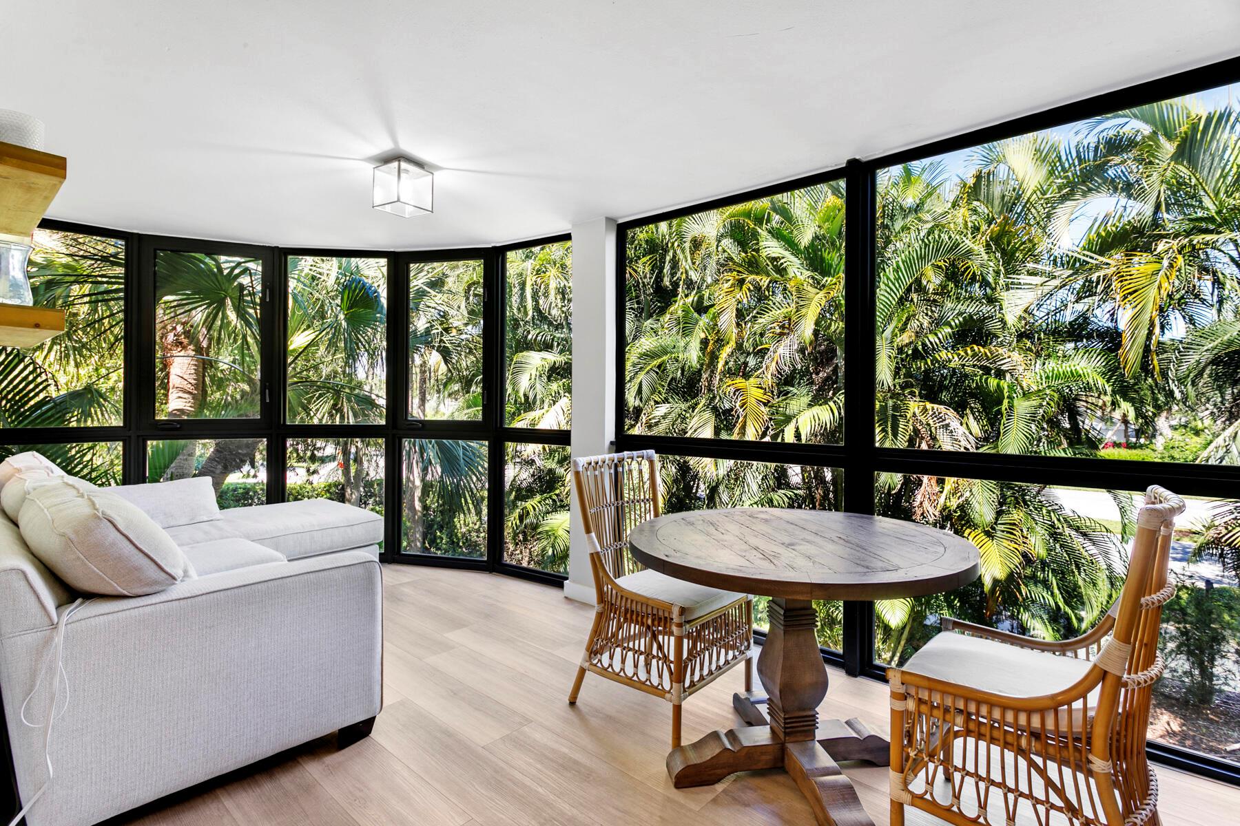 WATERBEND AT JONATHANS LA - Residential