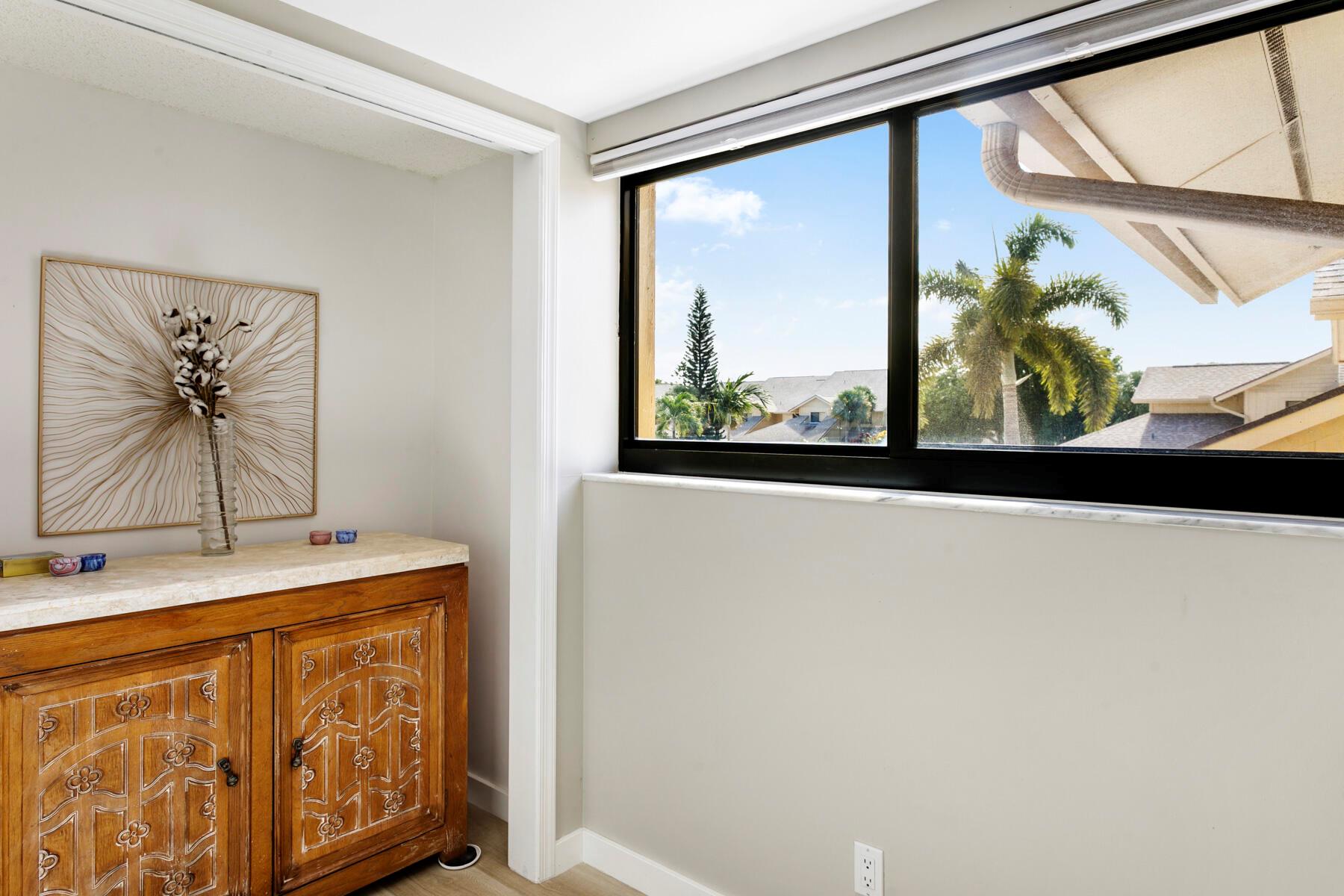 WATERBEND AT JONATHANS LA - Residential