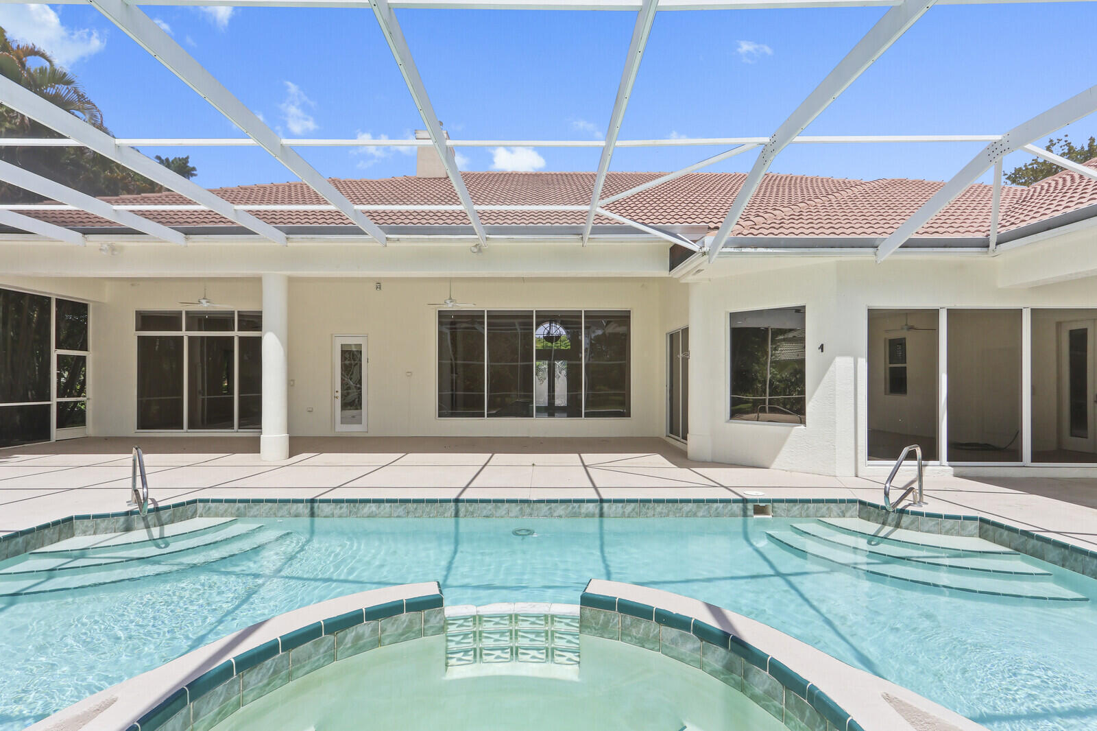 STONEWAL ESTATES - Residential