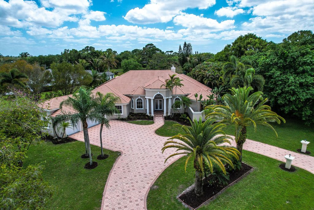 Photo of 8280 Woodsmuir Drive, Palm Beach Gardens, FL 33412 (MLS # B26015427)