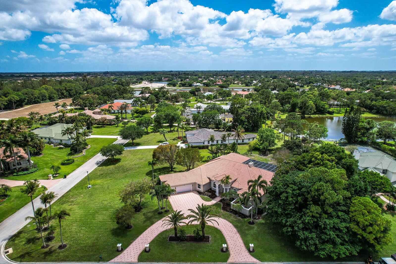 8280 Woodsmuir Drive