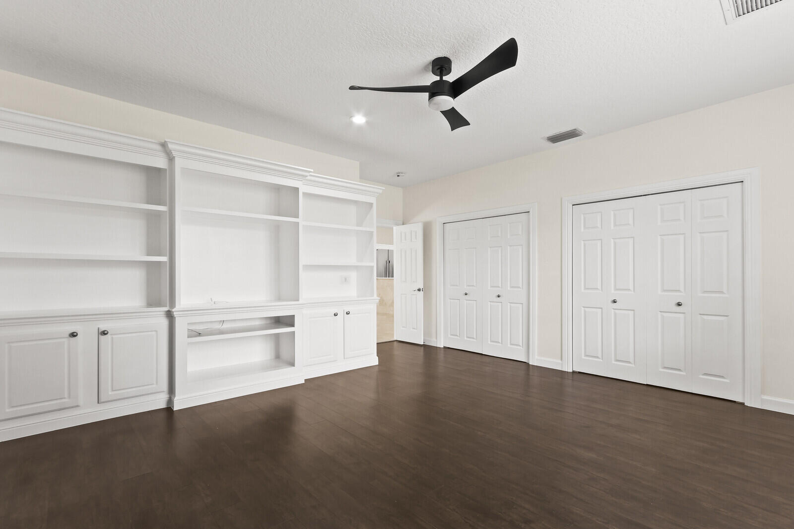 STONEWAL ESTATES - Residential