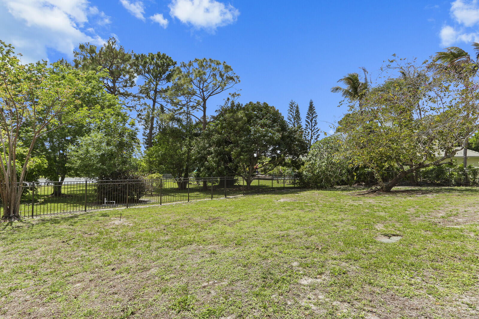 STONEWAL ESTATES - Residential