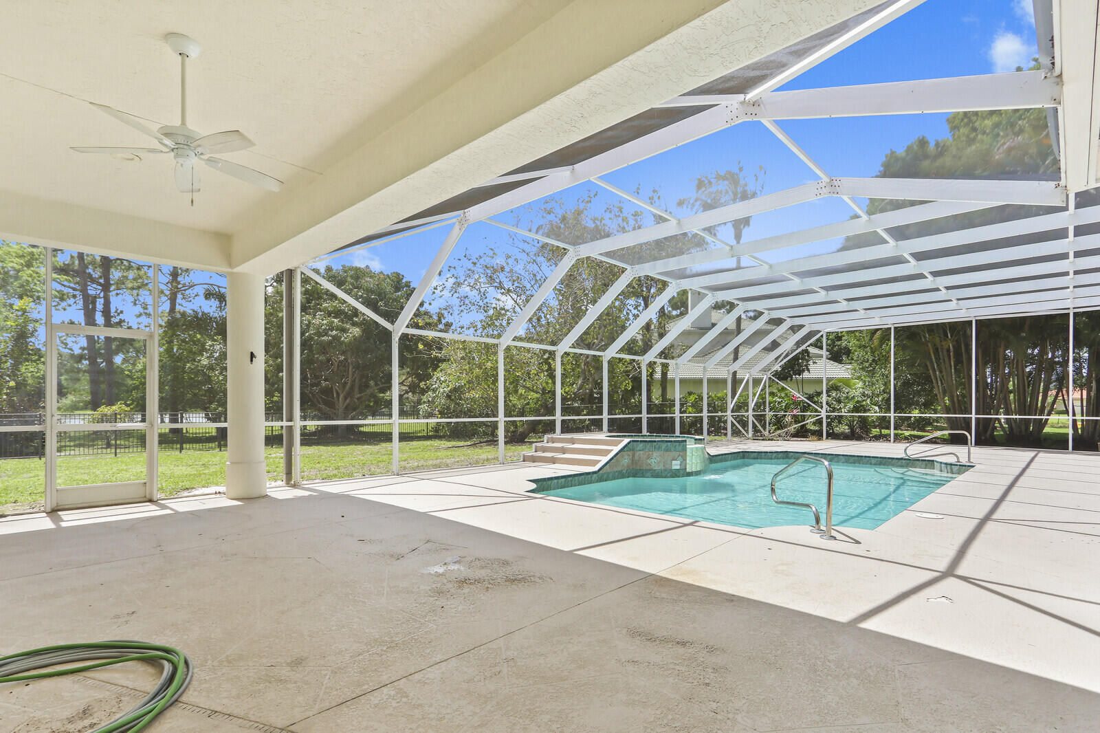 STONEWAL ESTATES - Residential