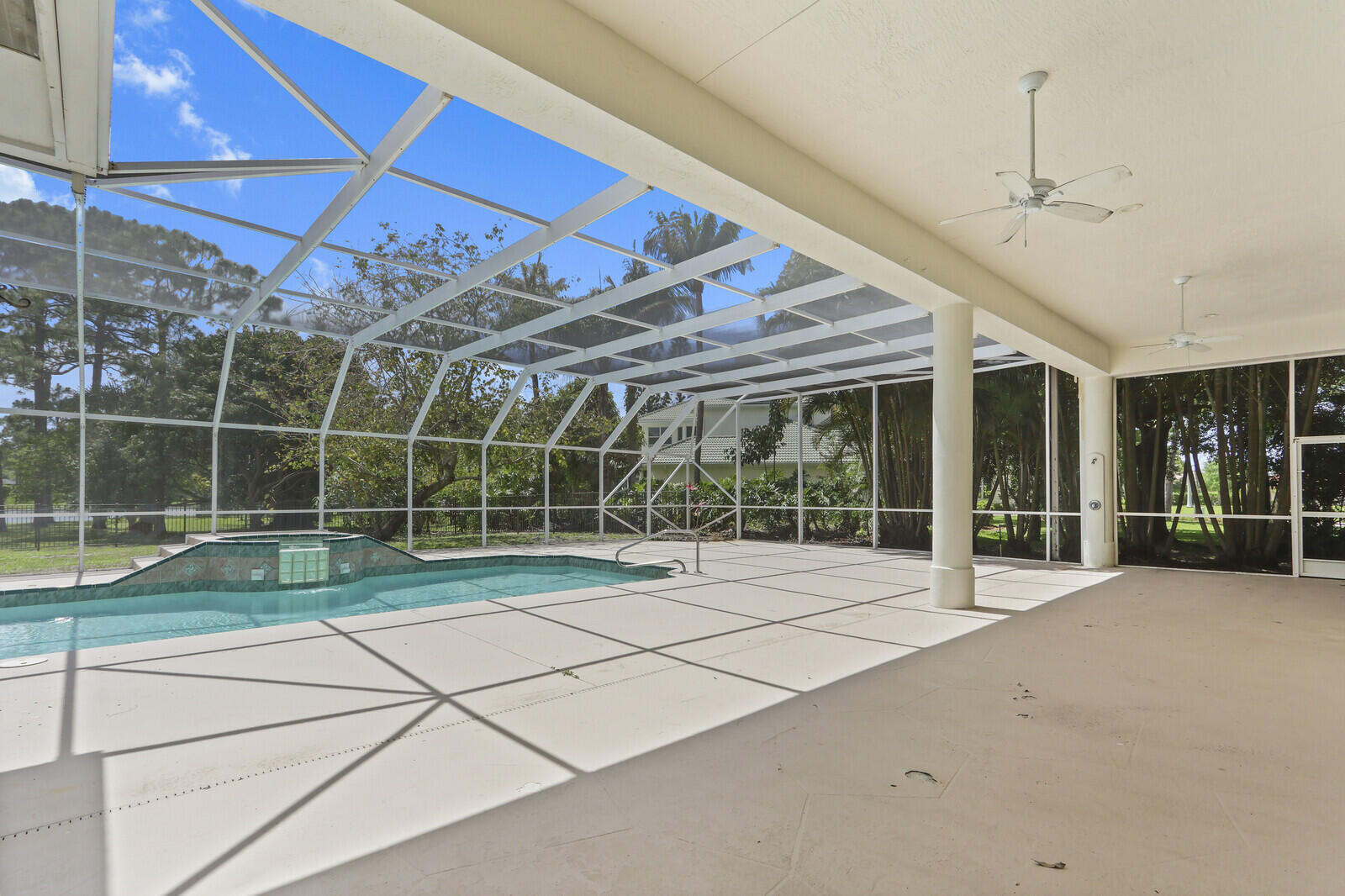 STONEWAL ESTATES - Residential