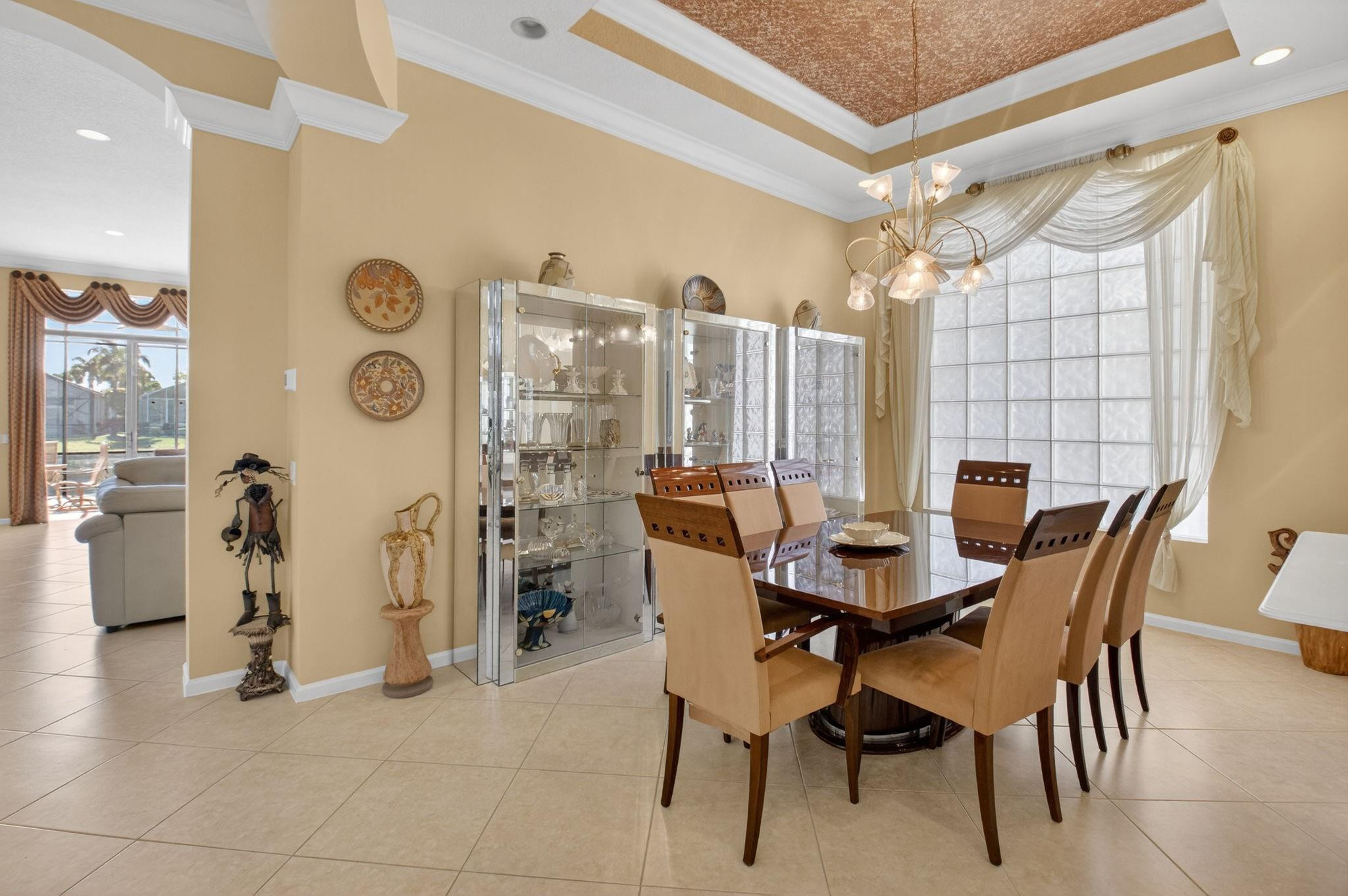 Valencia Shores 03 - Residential