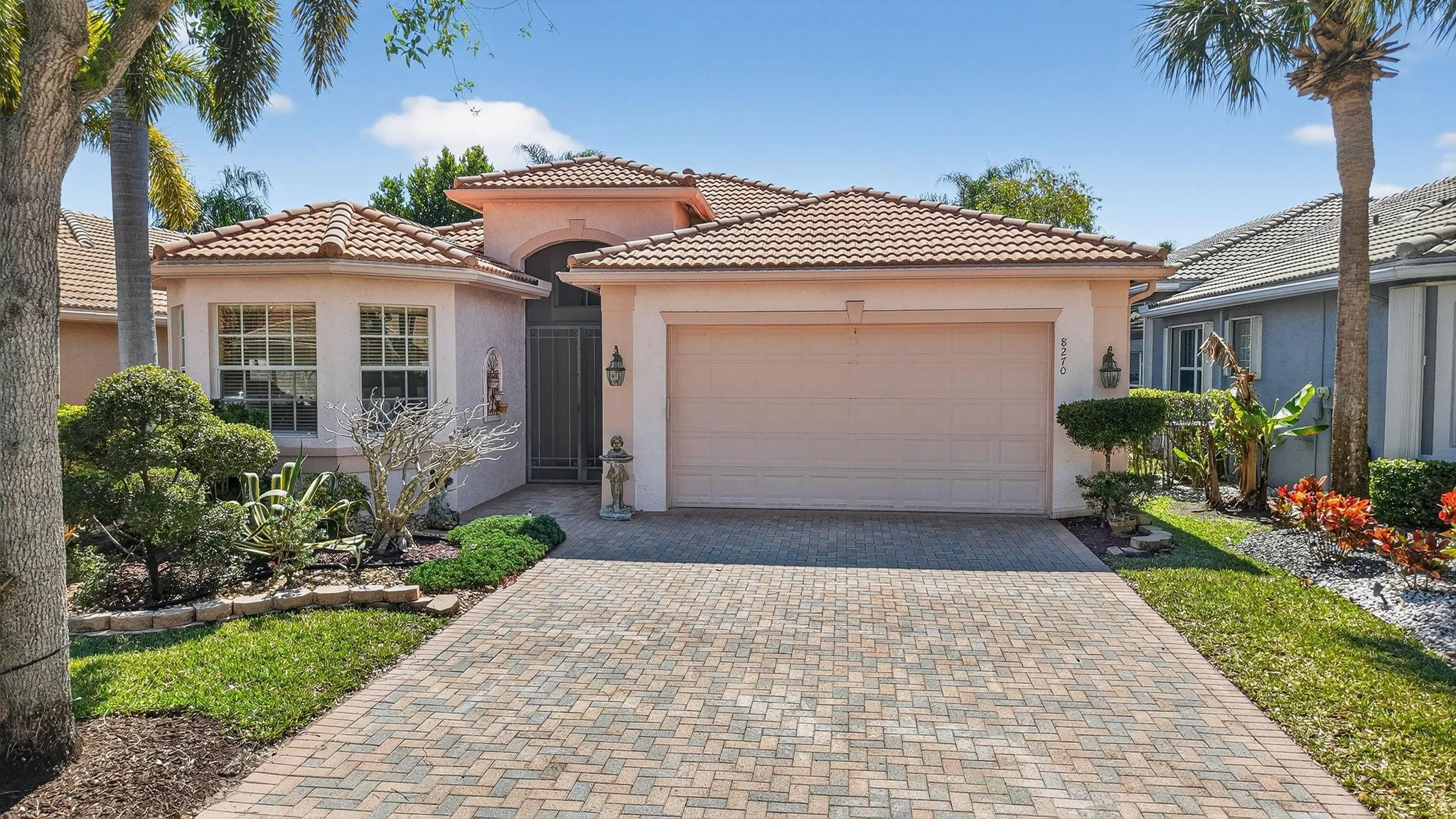 Valencia Shores 03 - Residential