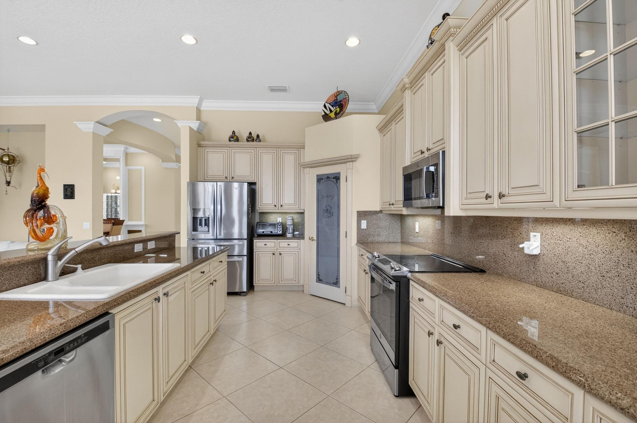 Valencia Shores 03 - Residential