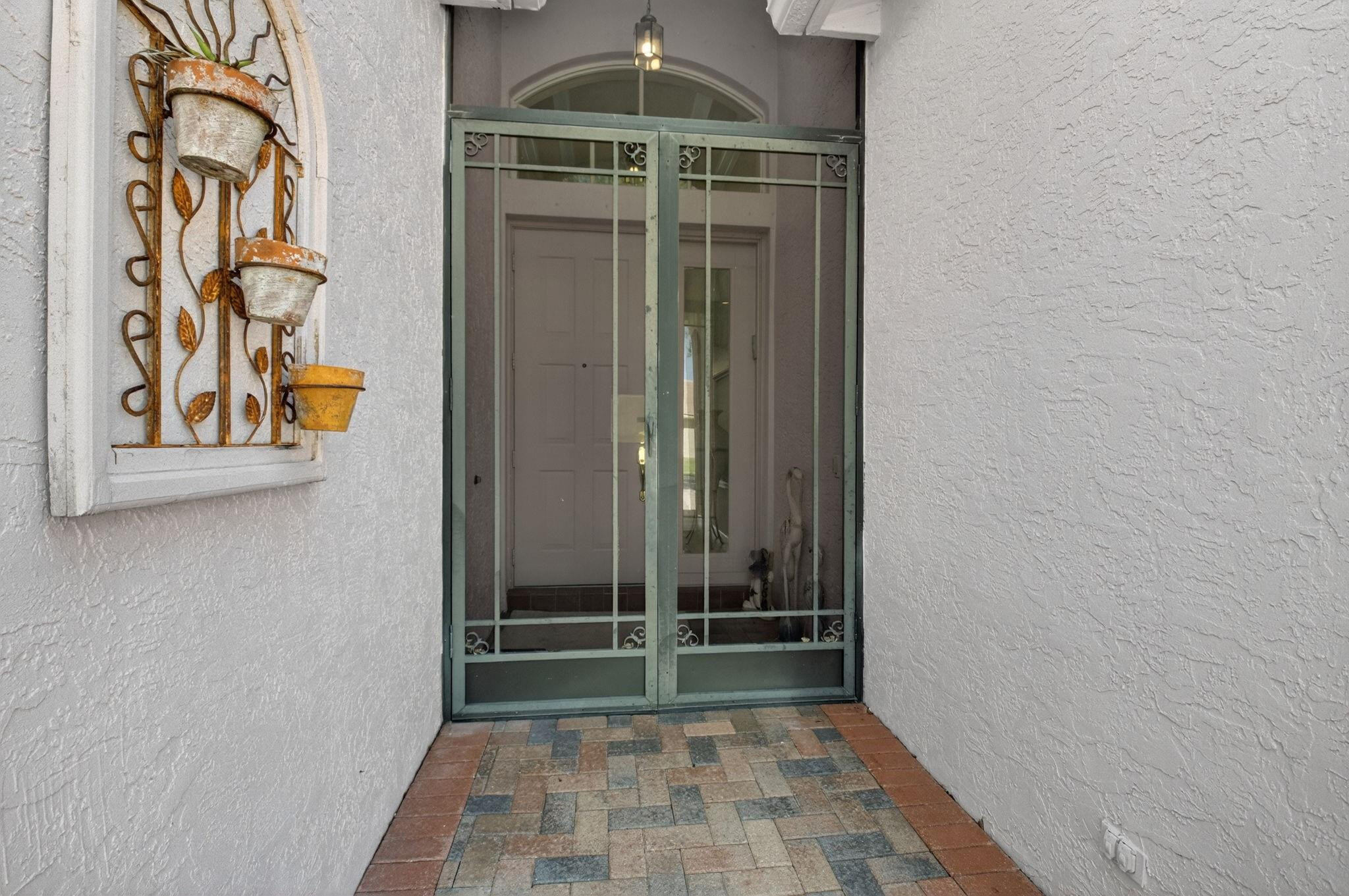 Valencia Shores 03 - Residential