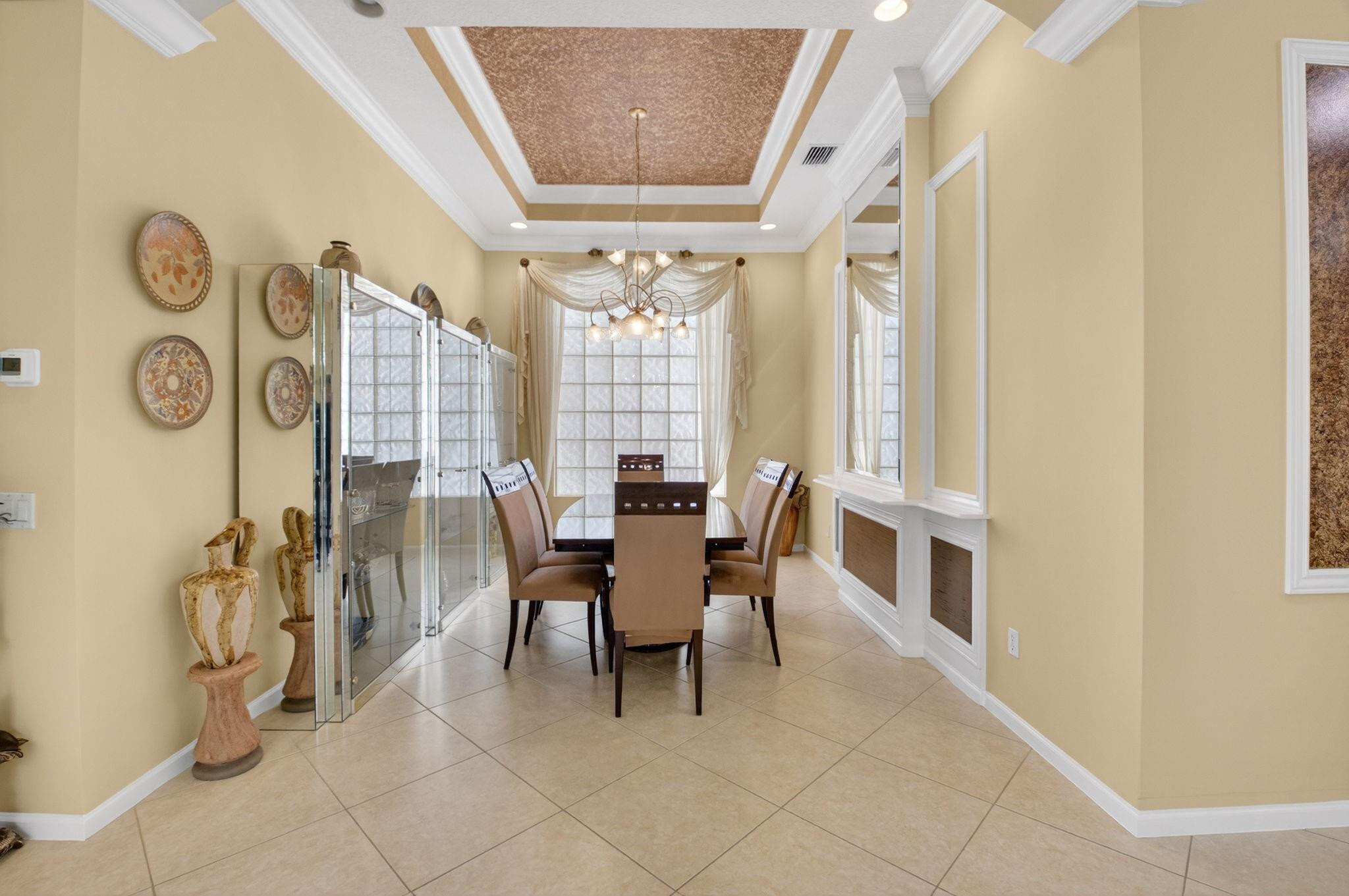 Valencia Shores 03 - Residential