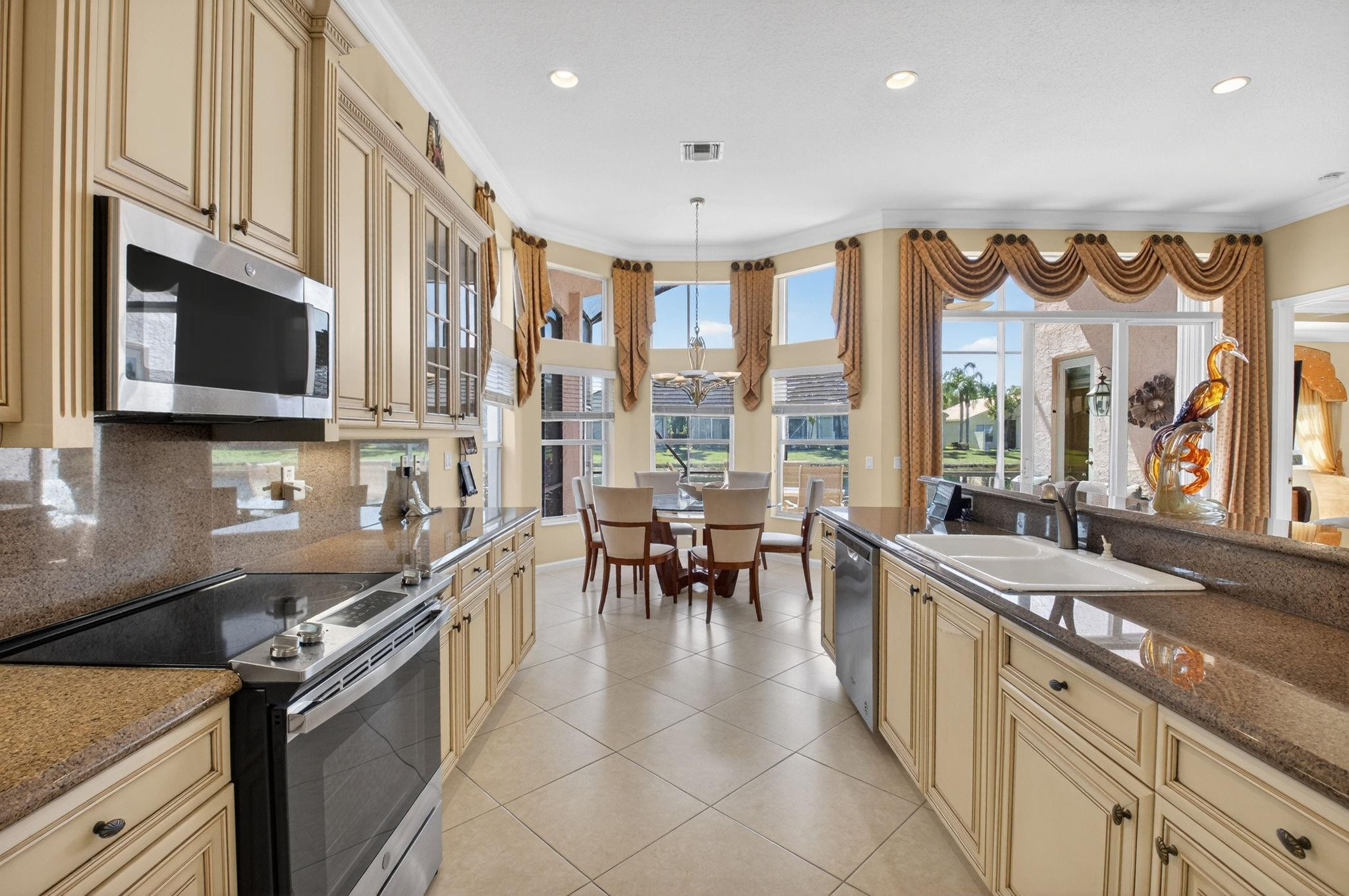 Valencia Shores 03 - Residential