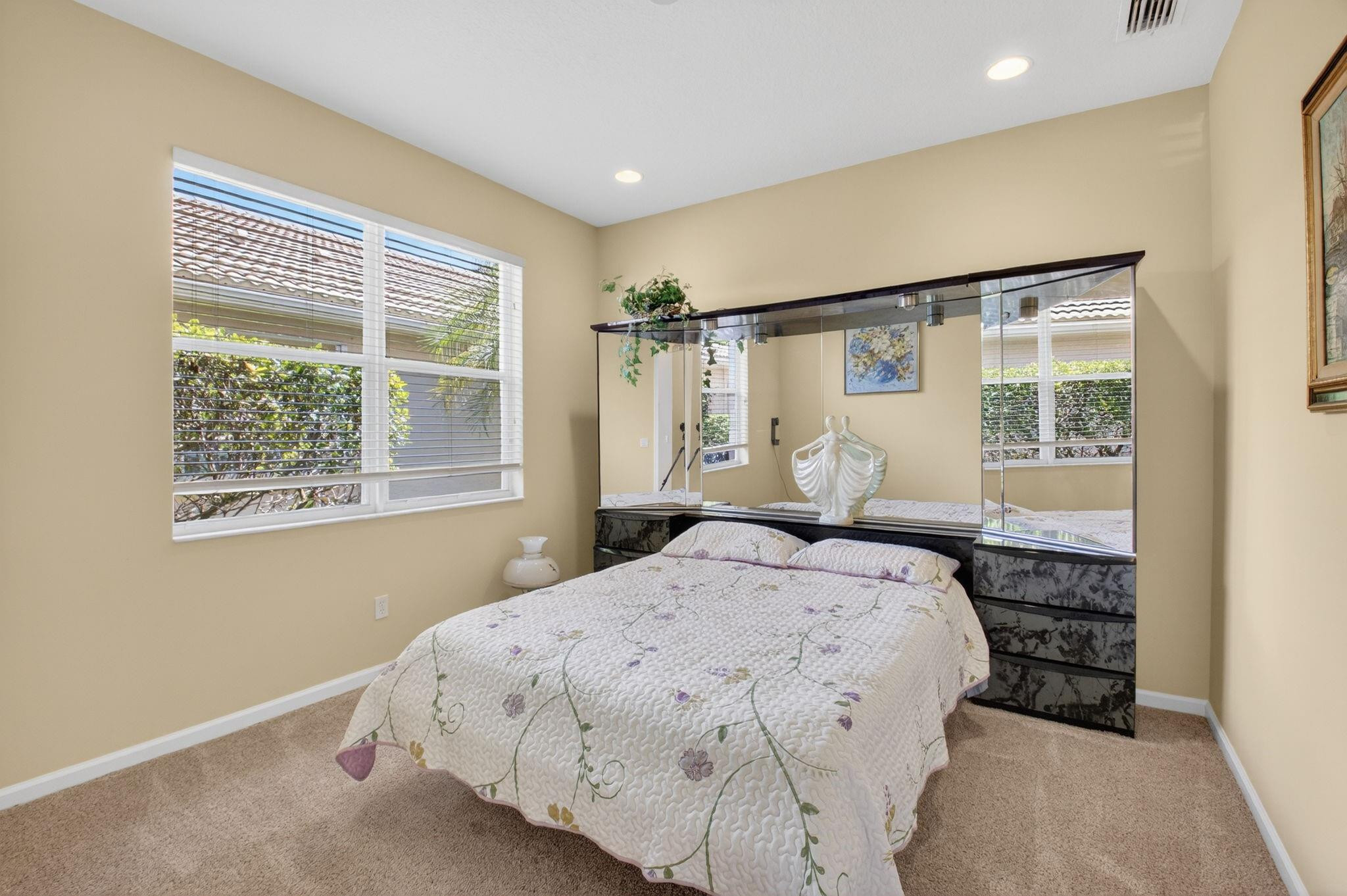 Valencia Shores 03 - Residential